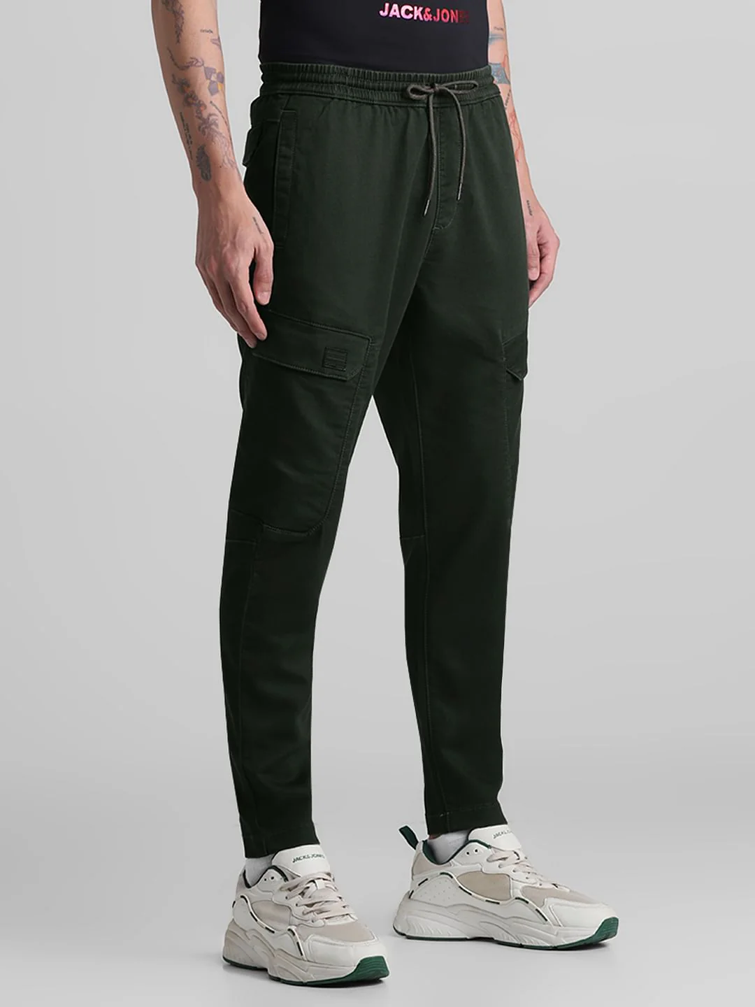 Green Mid Rise Cargo Pants - Image 2