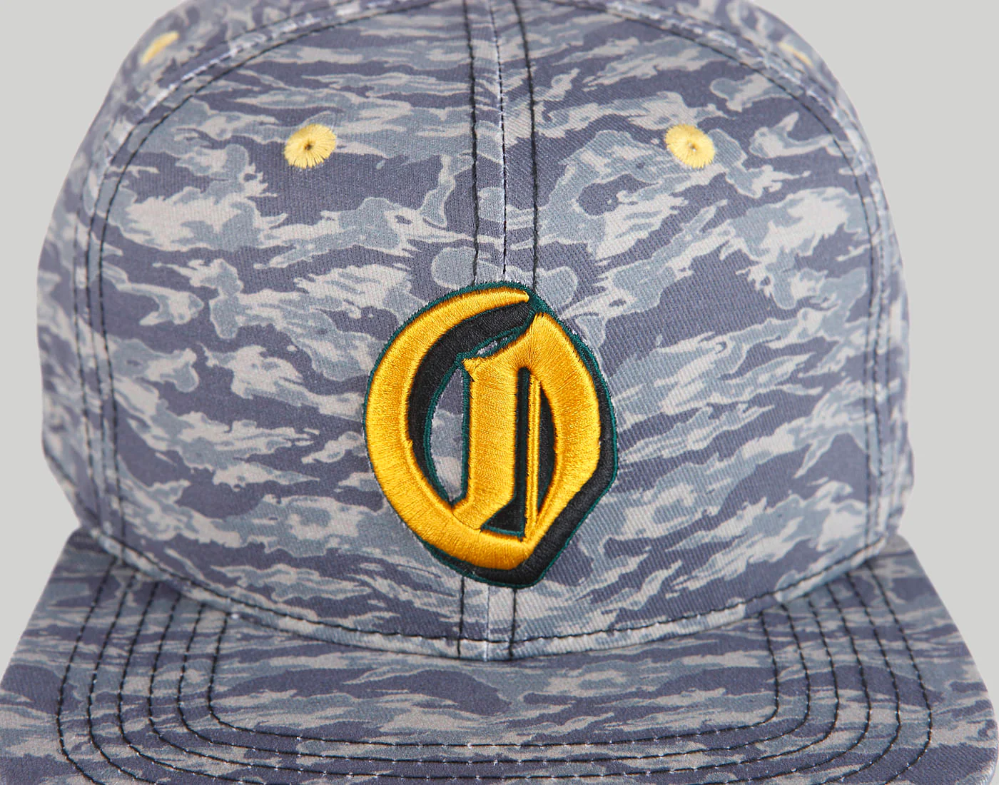 Green Abstract Print Snapback Cap - Image 5