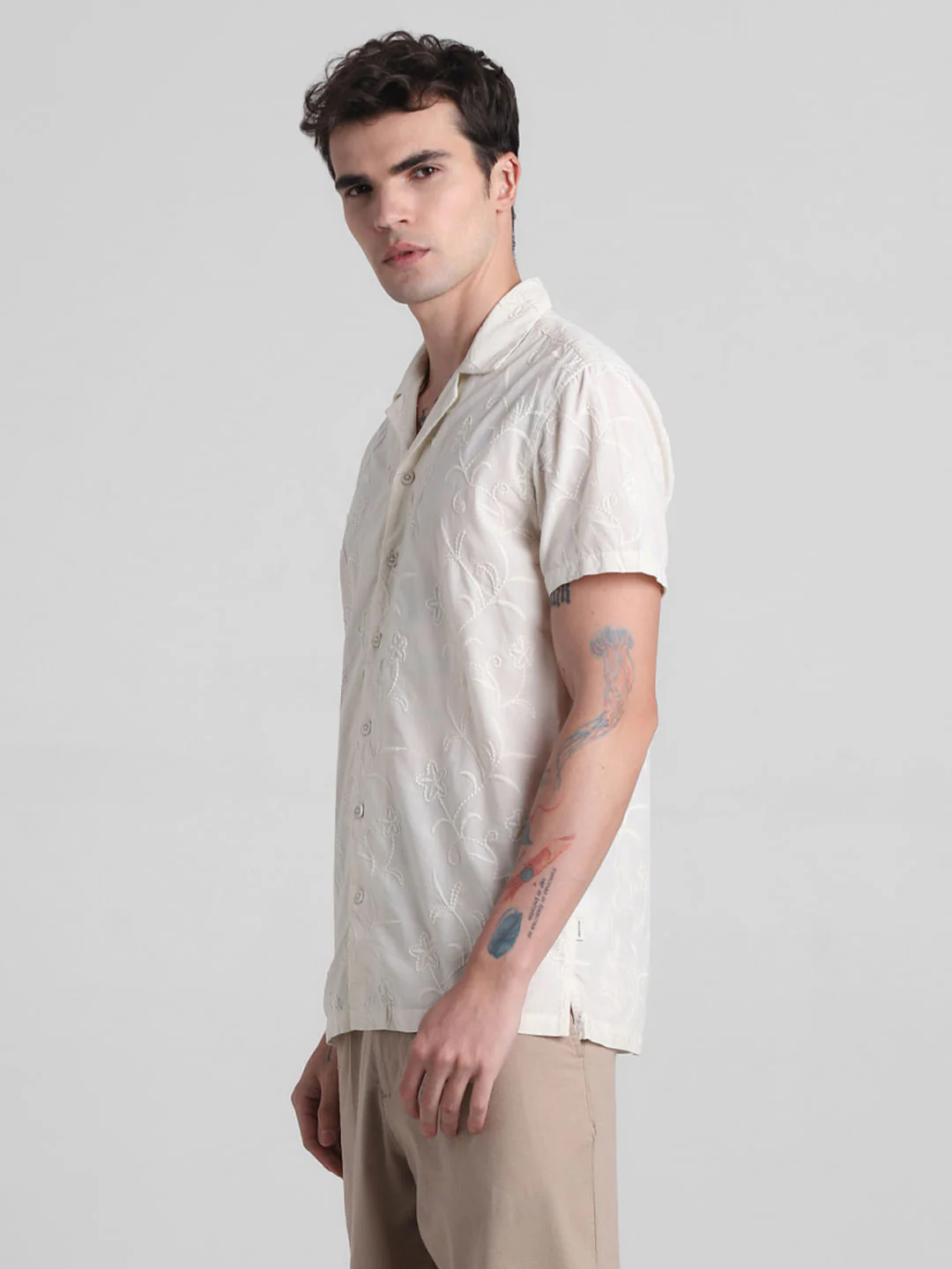 Off-White Embroidered Short Sleeves Shirt - Image 3