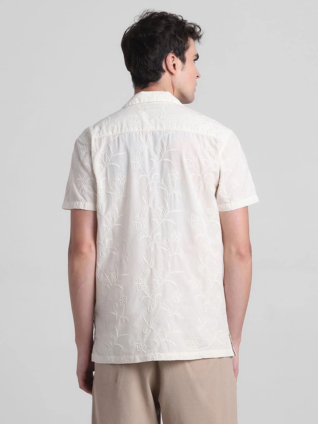 Off-White Embroidered Short Sleeves Shirt - Image 4