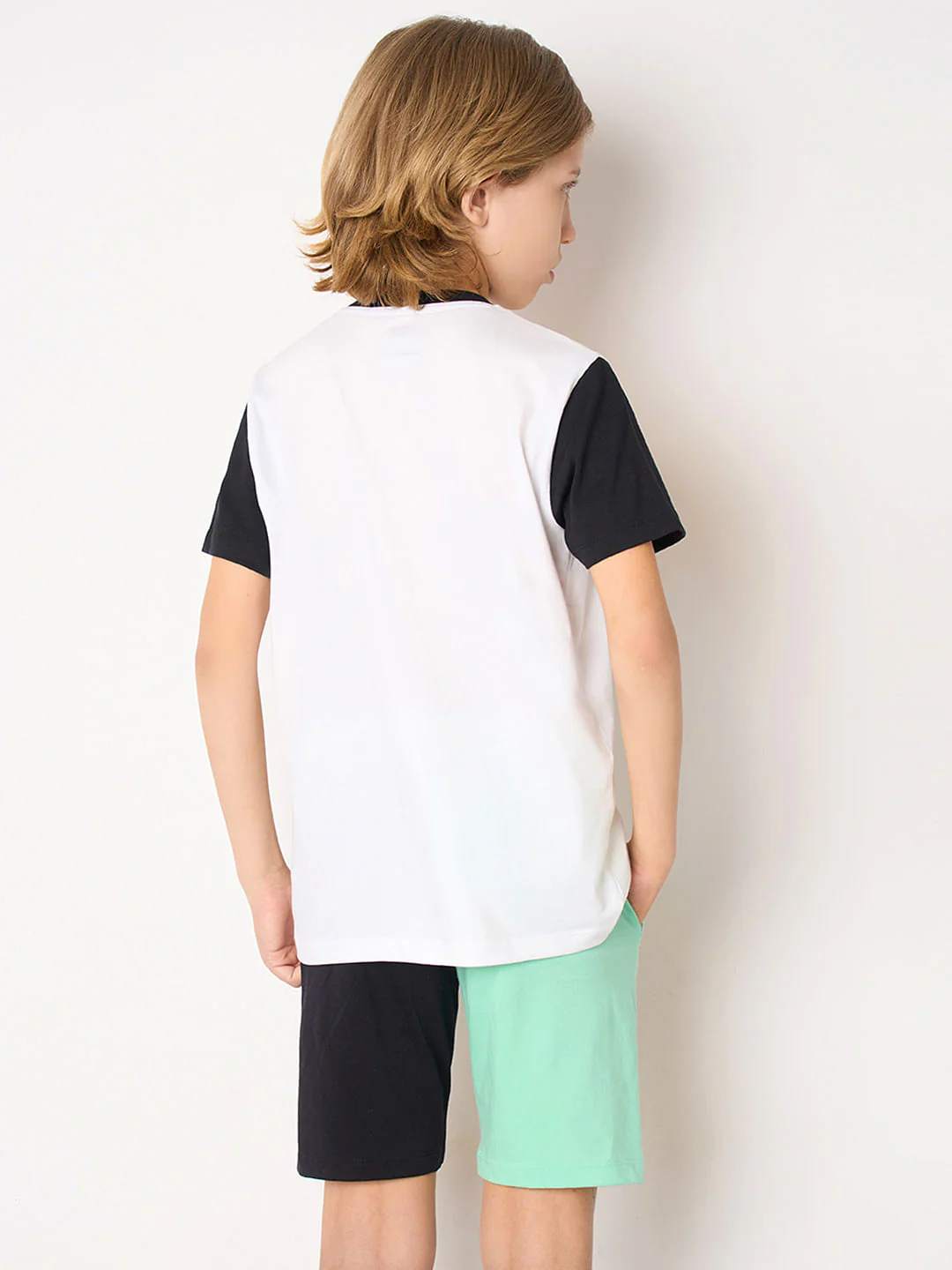 Looney Tunes White Bugs Bunny T-shirt - Image 4