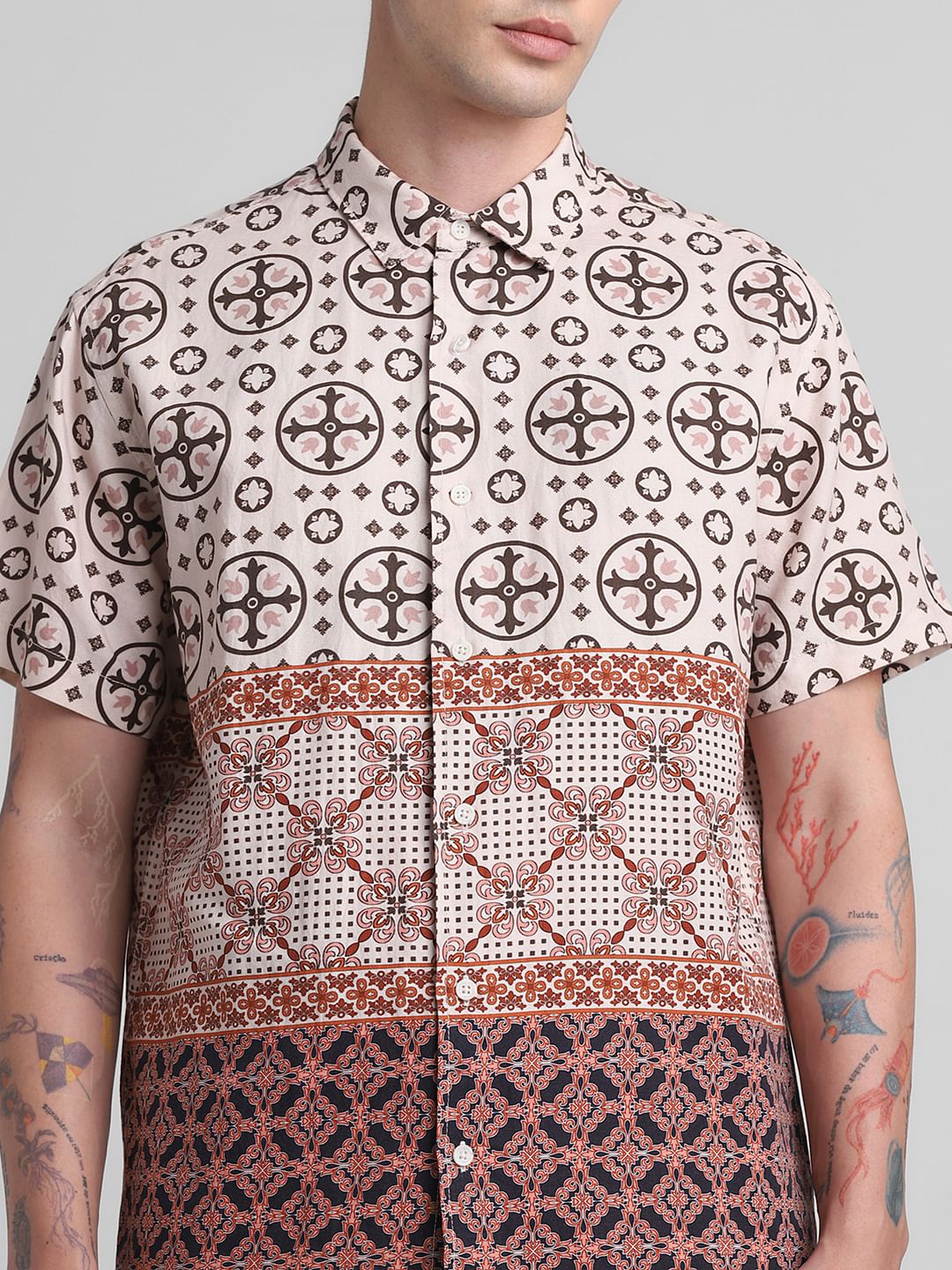 Beige Abstract Print Short Sleeves Shirt - Image 5