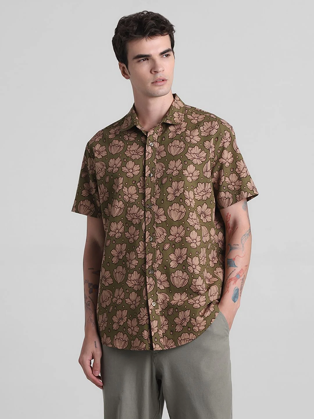 Green Floral Short Sleeves Shirt - Image 2