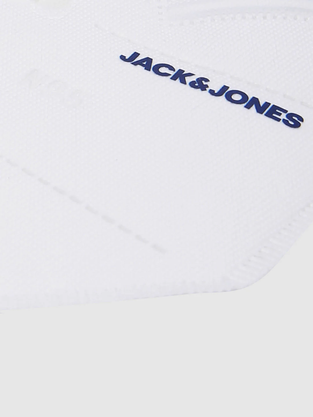 Pack of 5 White Logo Print N95 Mask with PM2.5 Filter - Image 5