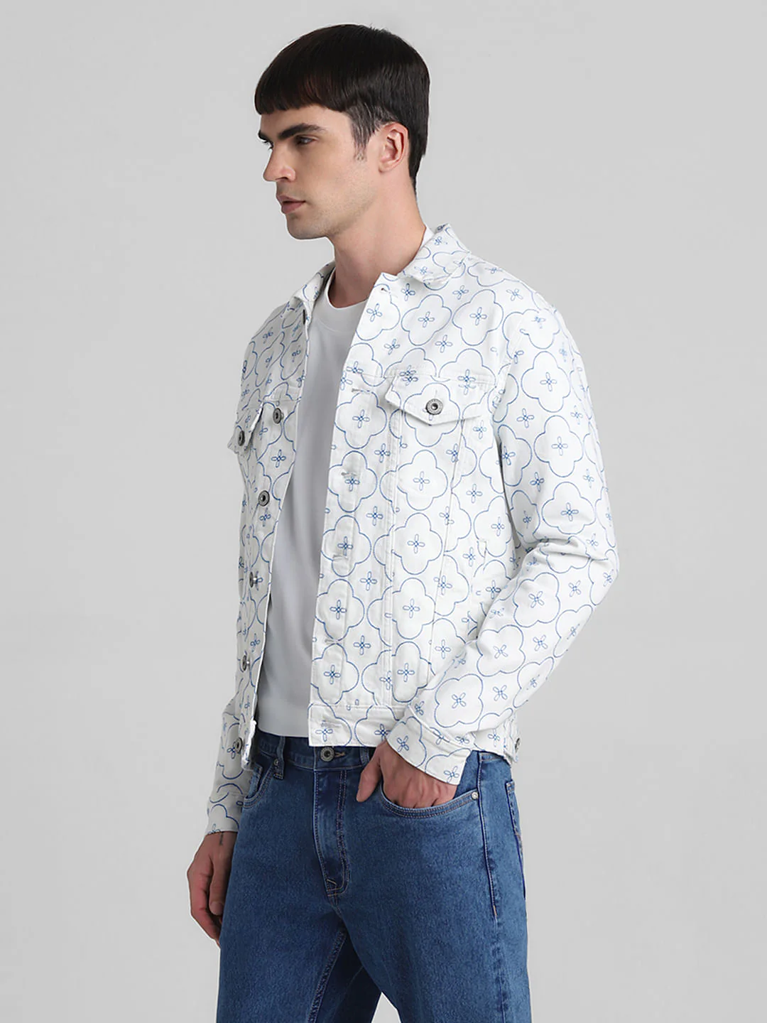 White Embroidered Co-ord Set Jacket - Image 3