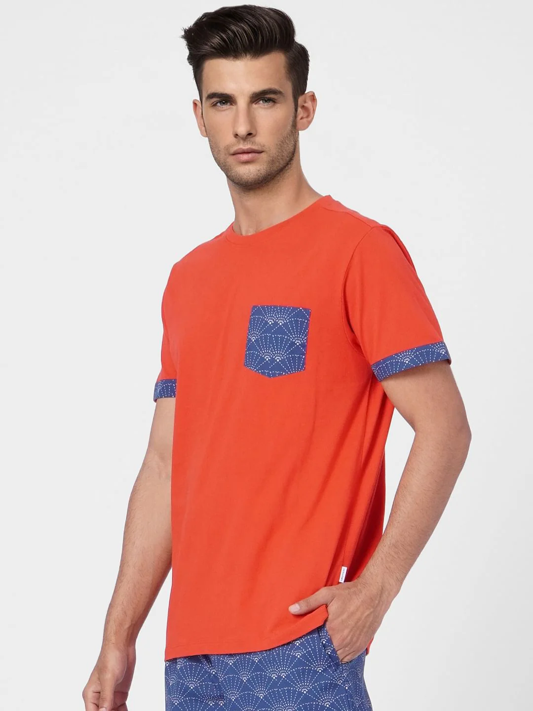 Red T-shirt & Printed Pyjama Set - Image 3
