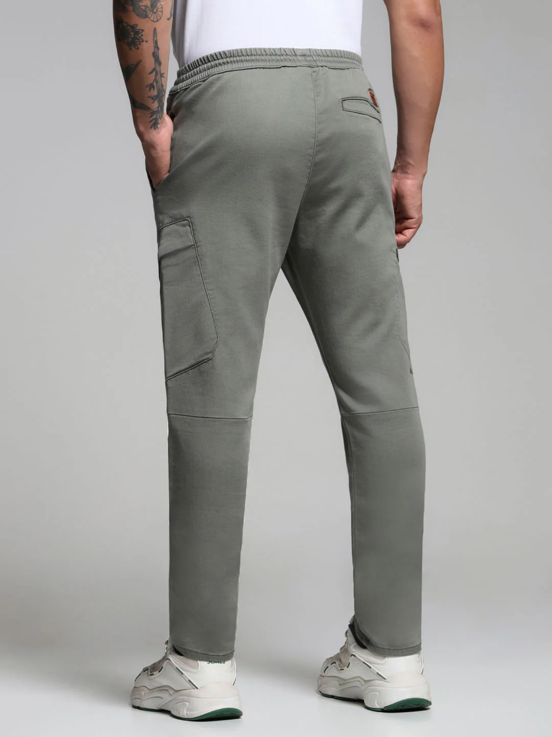 Green Mid Rise Slim Fit Pants - Image 3