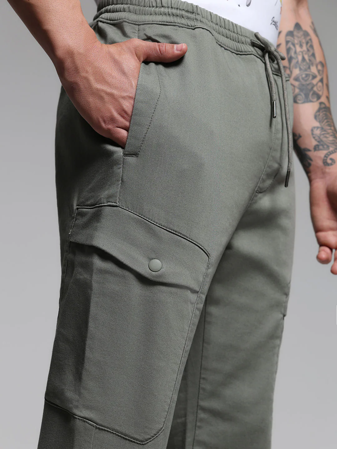 Green Mid Rise Slim Fit Pants - Image 4