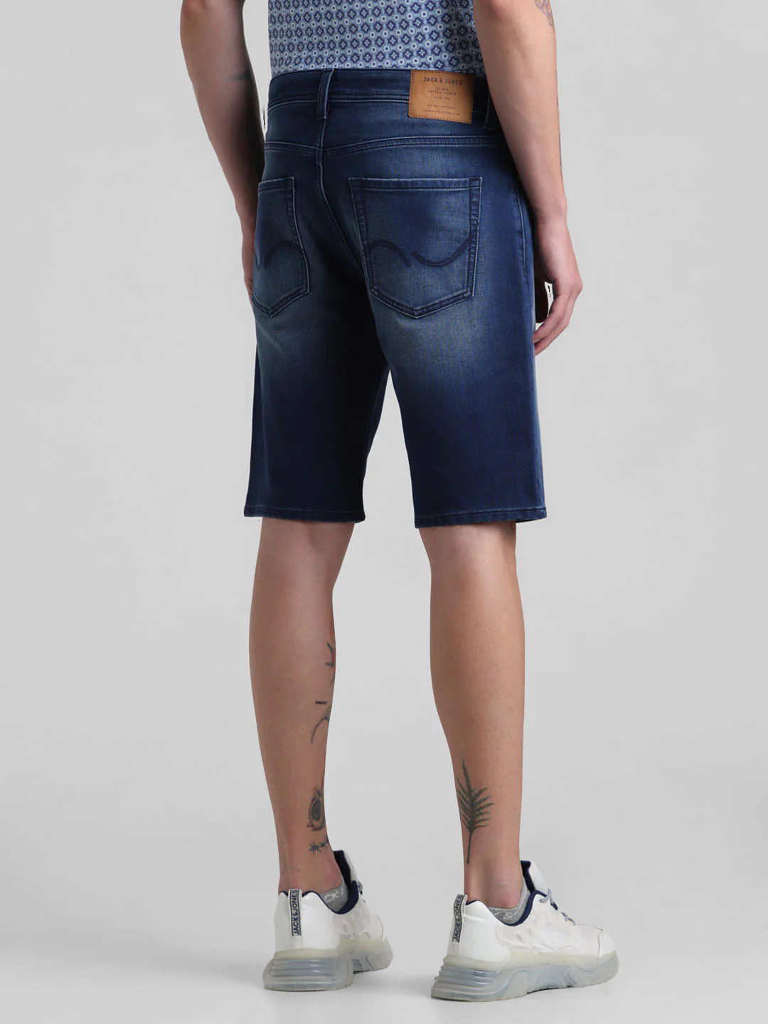 Blue Low Rise Washed Denim Shorts - Image 3