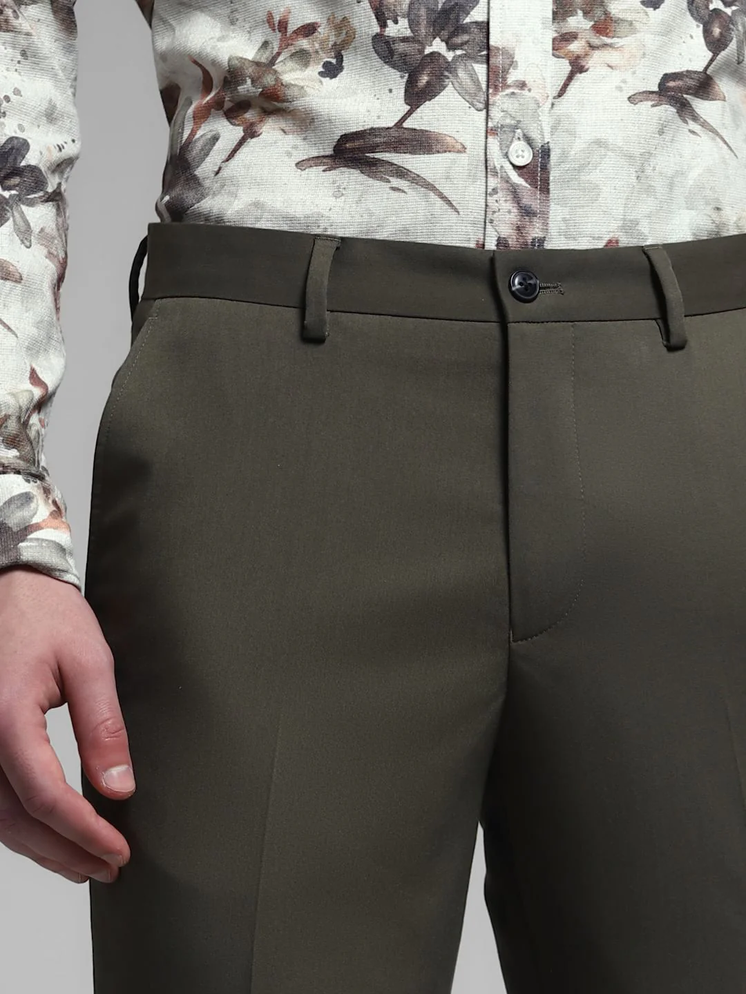 Green Mid Rise Slim Fit Trousers - Image 4