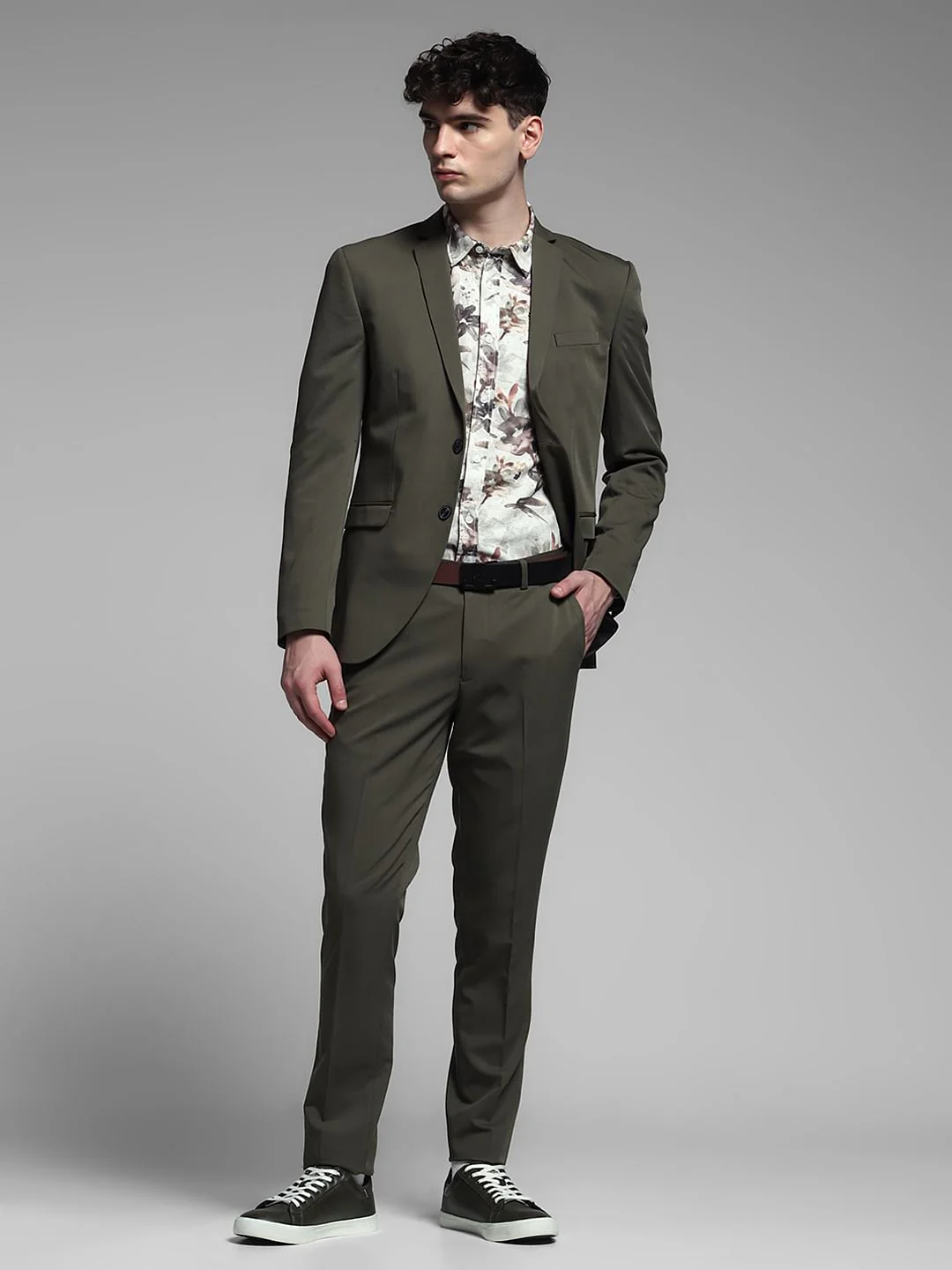 Green Mid Rise Slim Fit Trousers - Image 6