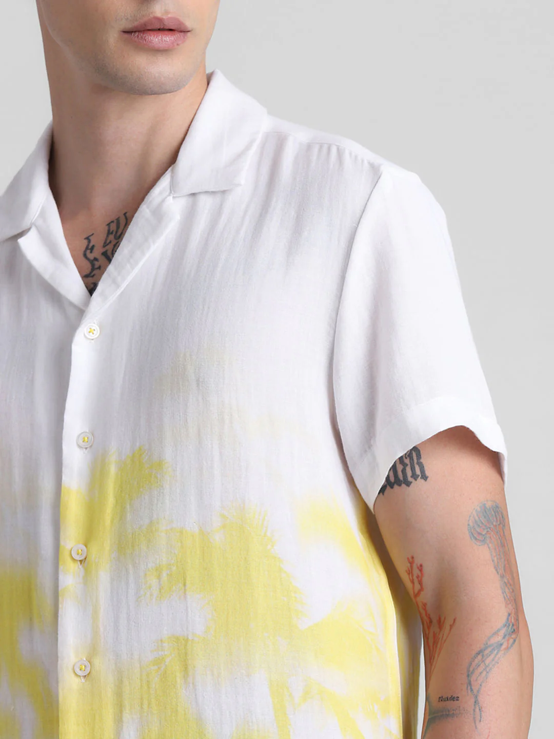 White Palm Tree Printed Shirt - Image 5