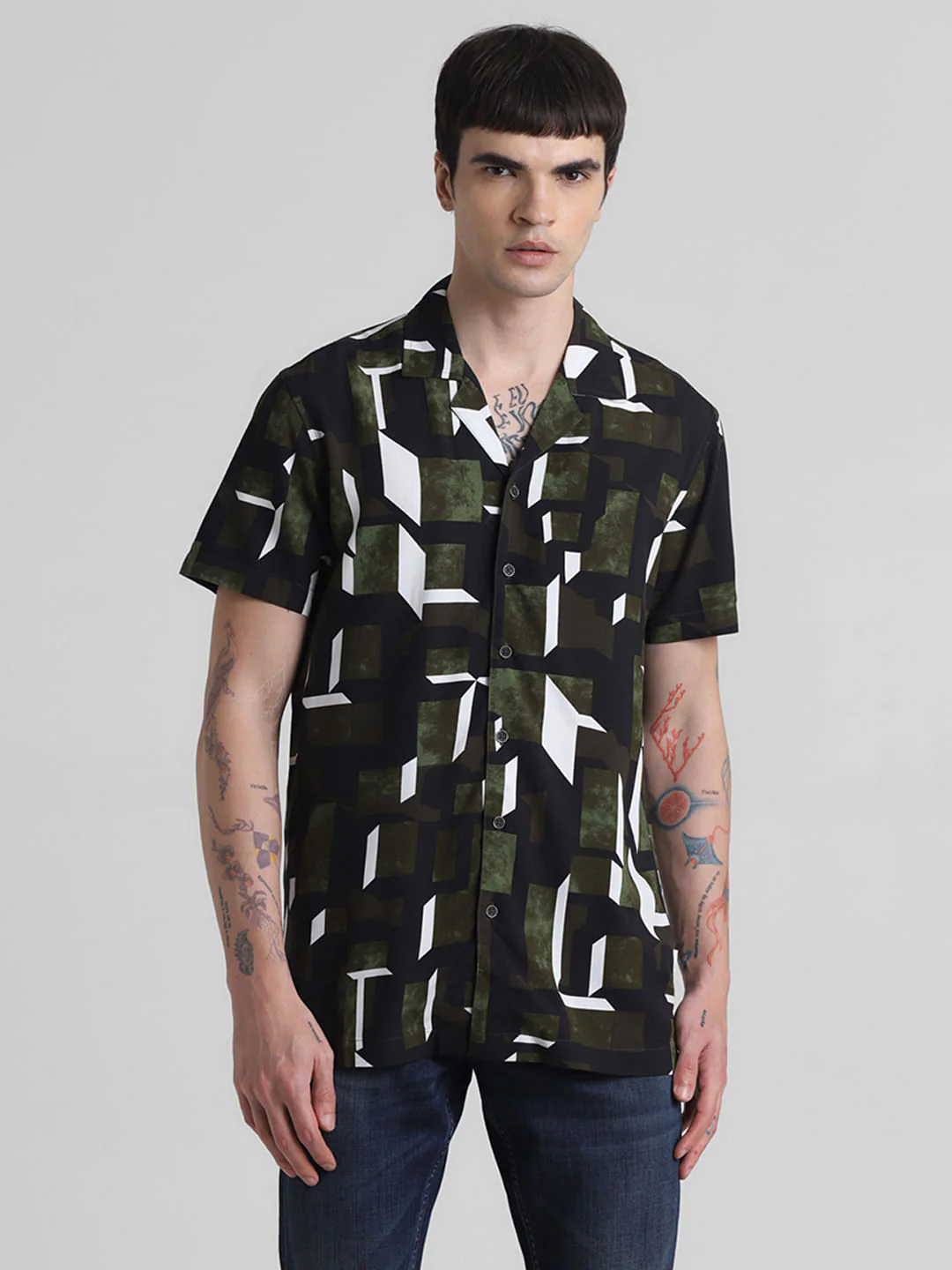 Green Printed Short Sleeves Shirt - Image 2
