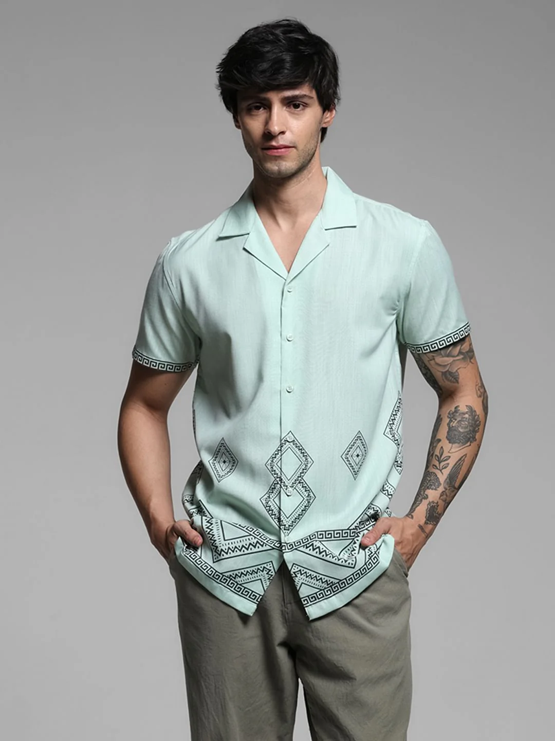 Green Abstract Print Short Sleeves Shirt - Image 2