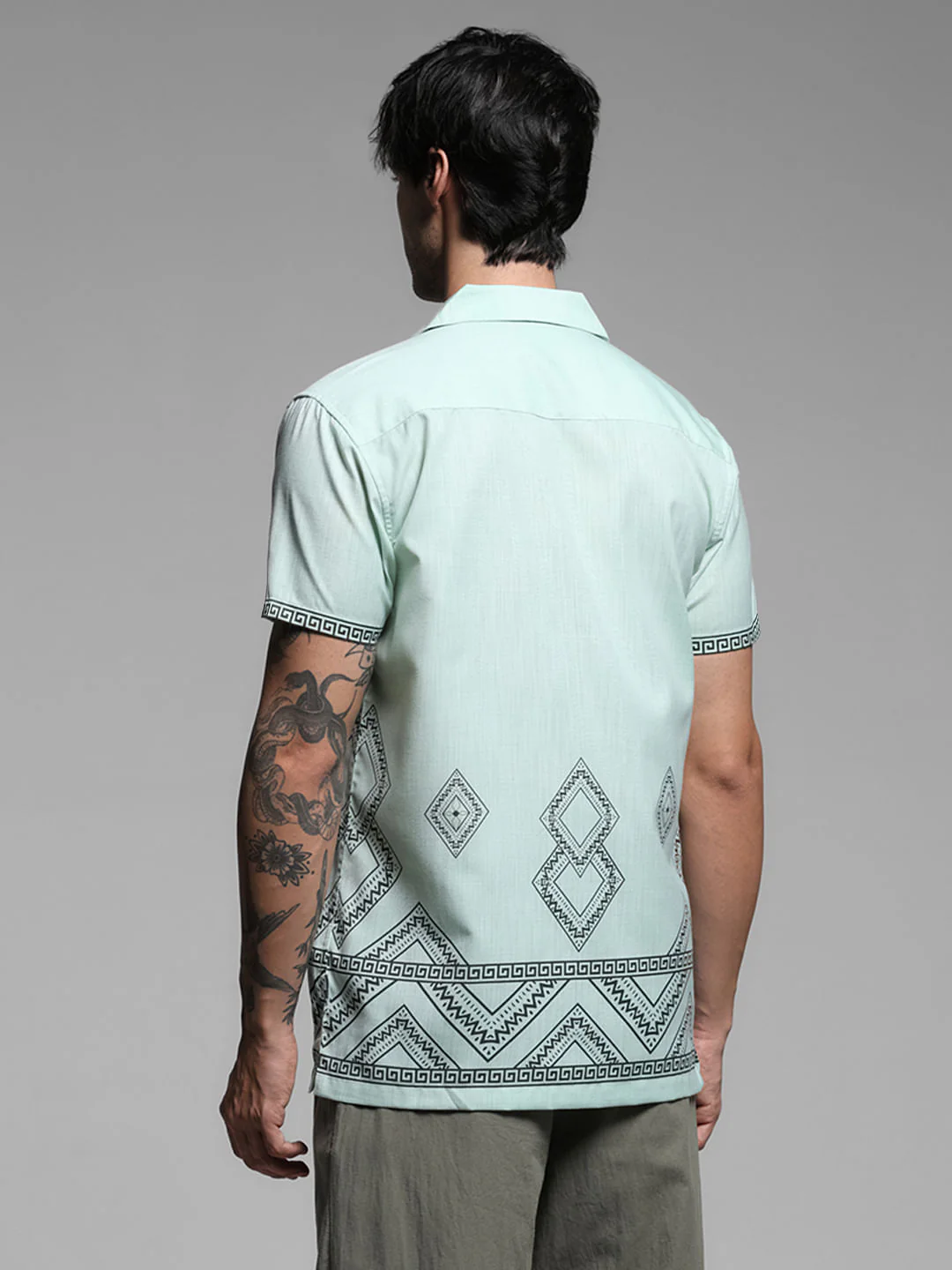Green Abstract Print Short Sleeves Shirt - Image 4