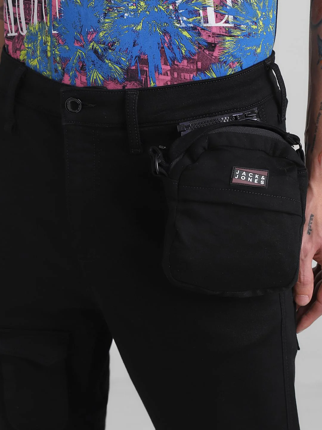 Black Low Rise Multi-Style Anti Fit Jeans - Image 5