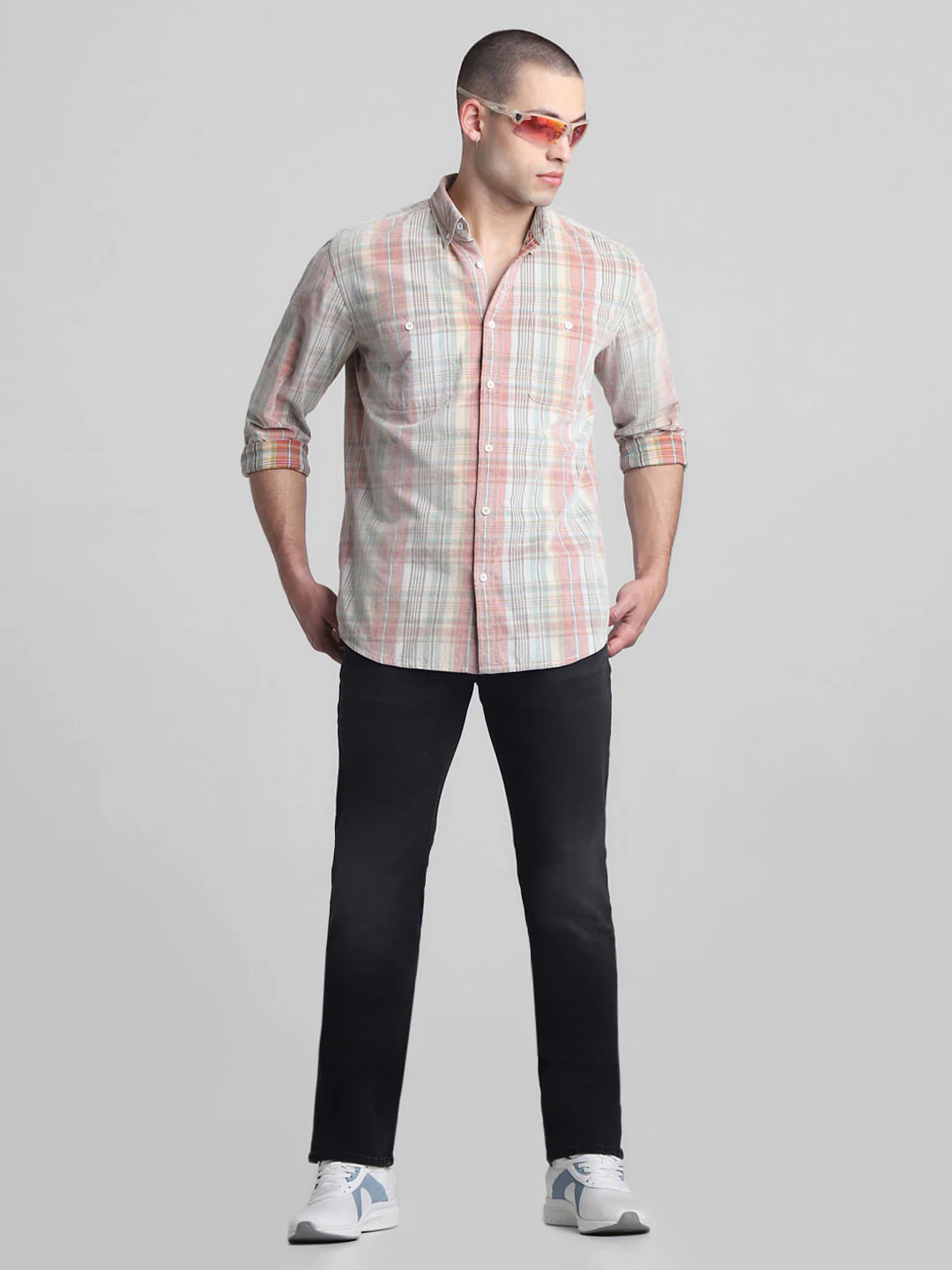 Black Mid Rise Clark Regular Fit Jeans - Image 5