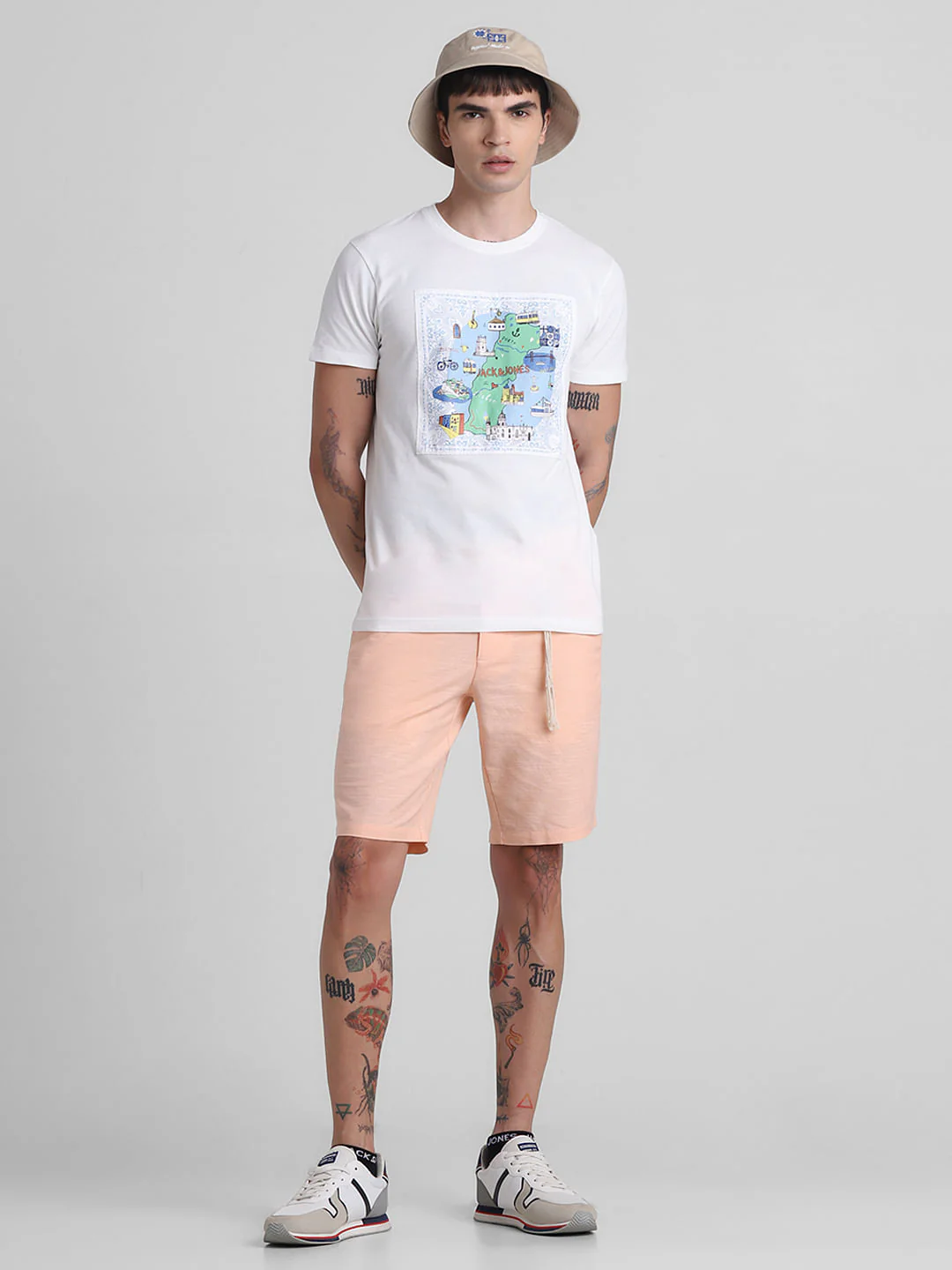 Coral Low Rise Linen Shorts - Image 5