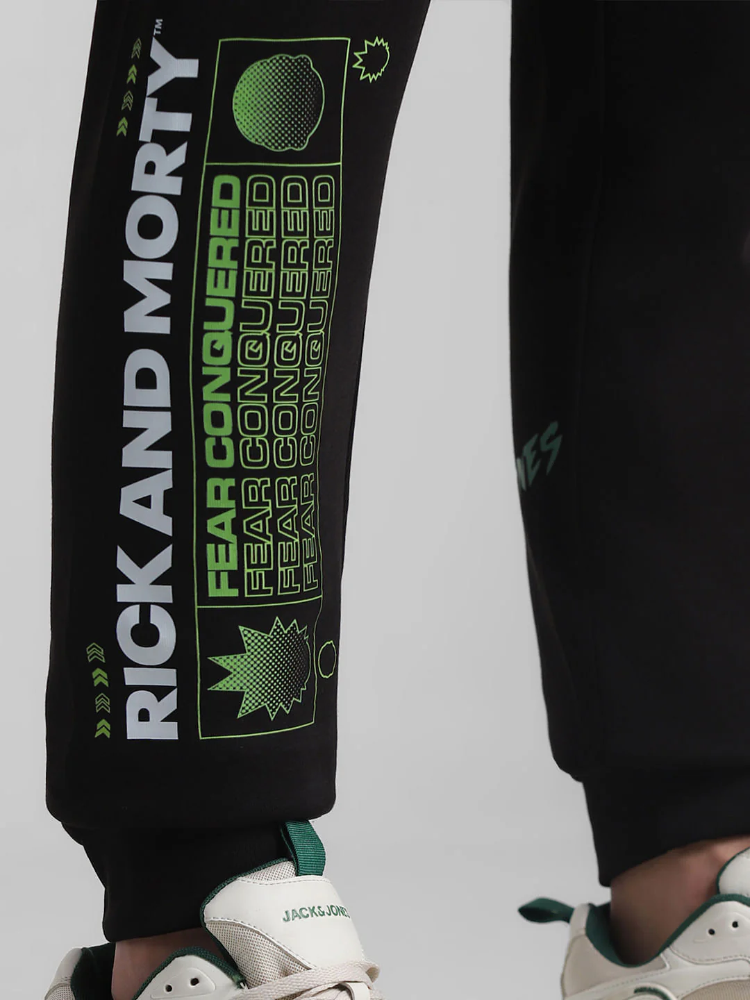 RICK & MORTY Black Mid Rise Printed Sweatpants - Image 6