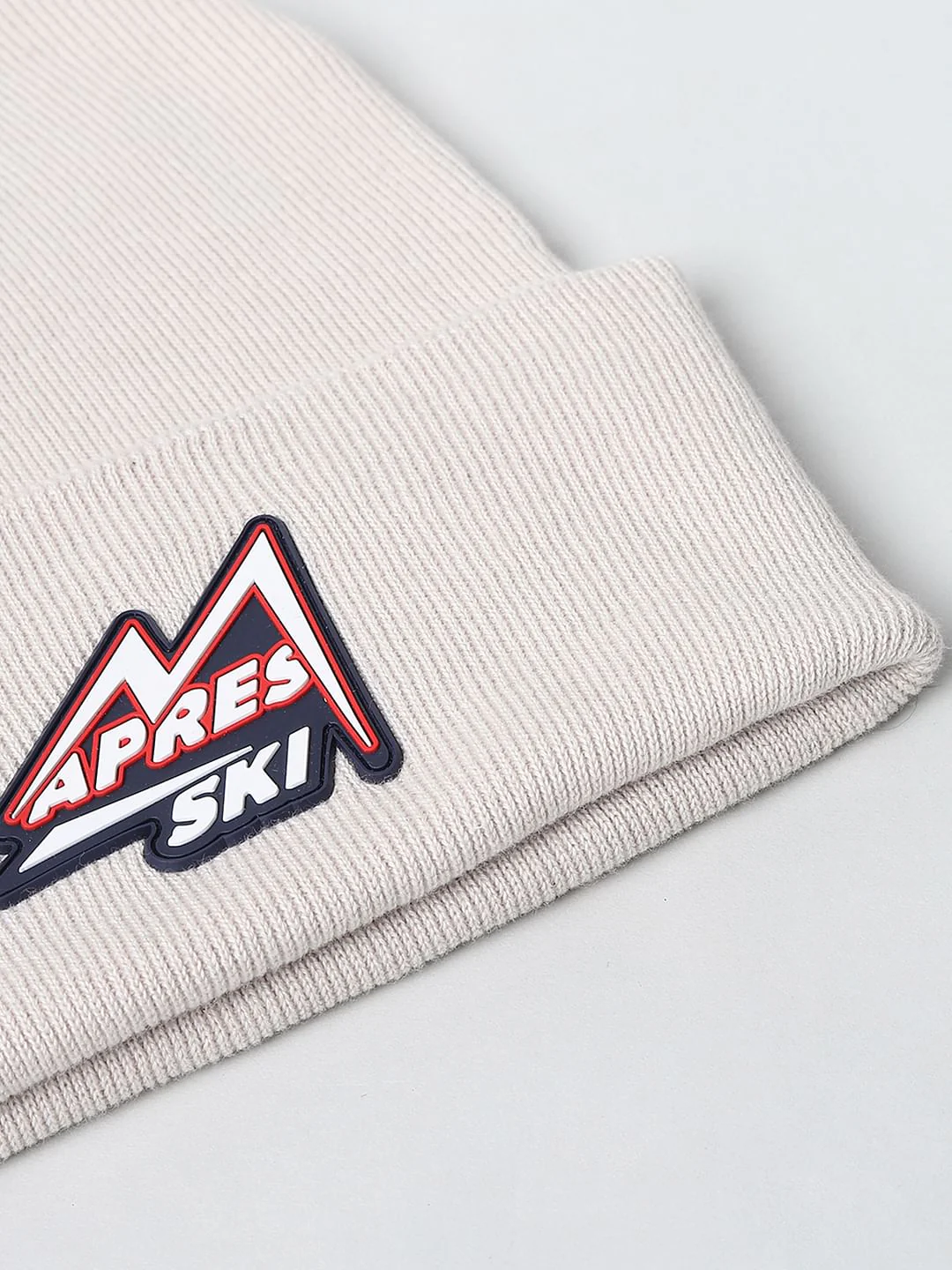 BEIGE GRAPHIC PRINT BEANIE - Image 5