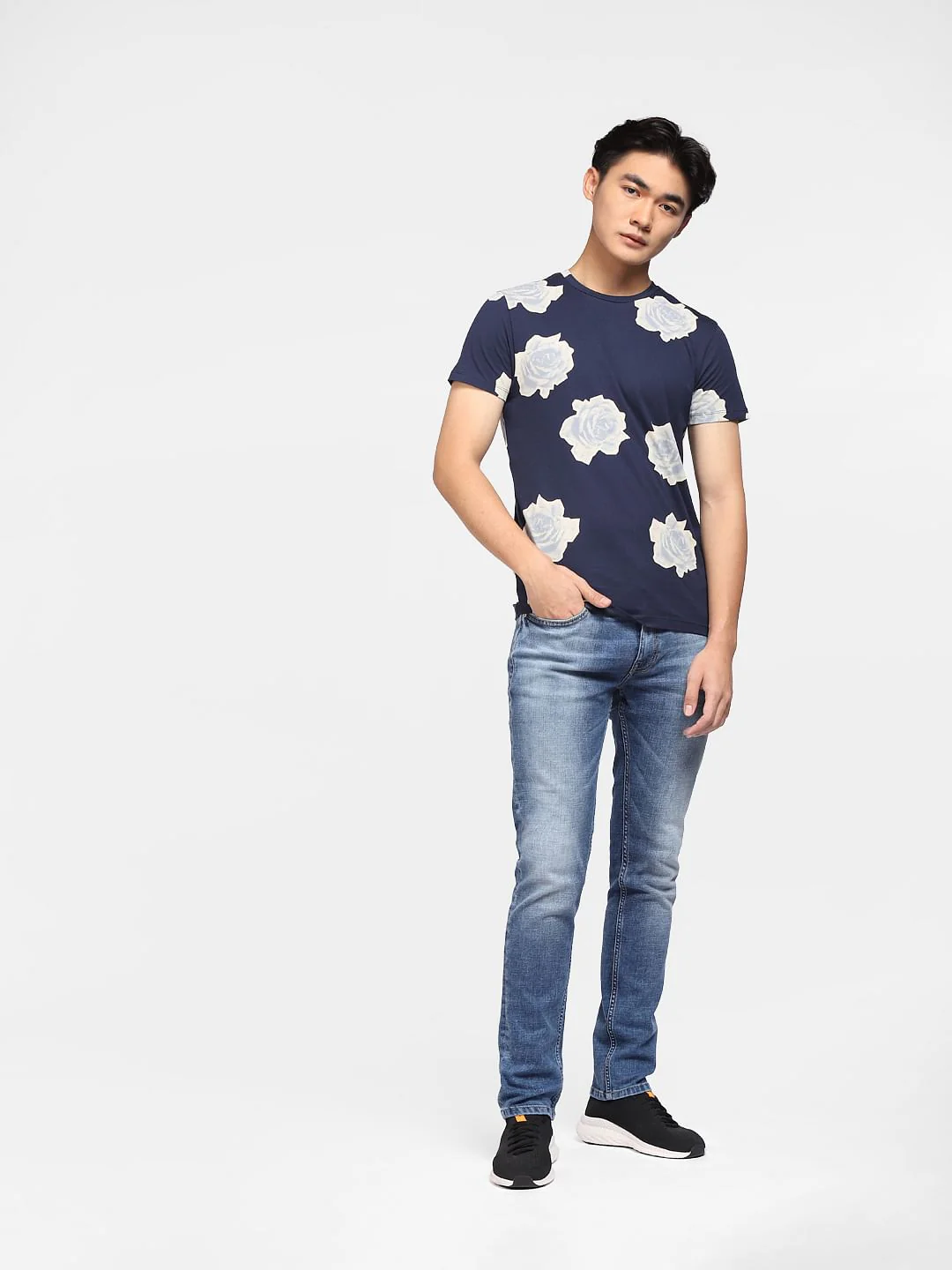 Blue Floral Print Crew Neck T-shirt - Image 6