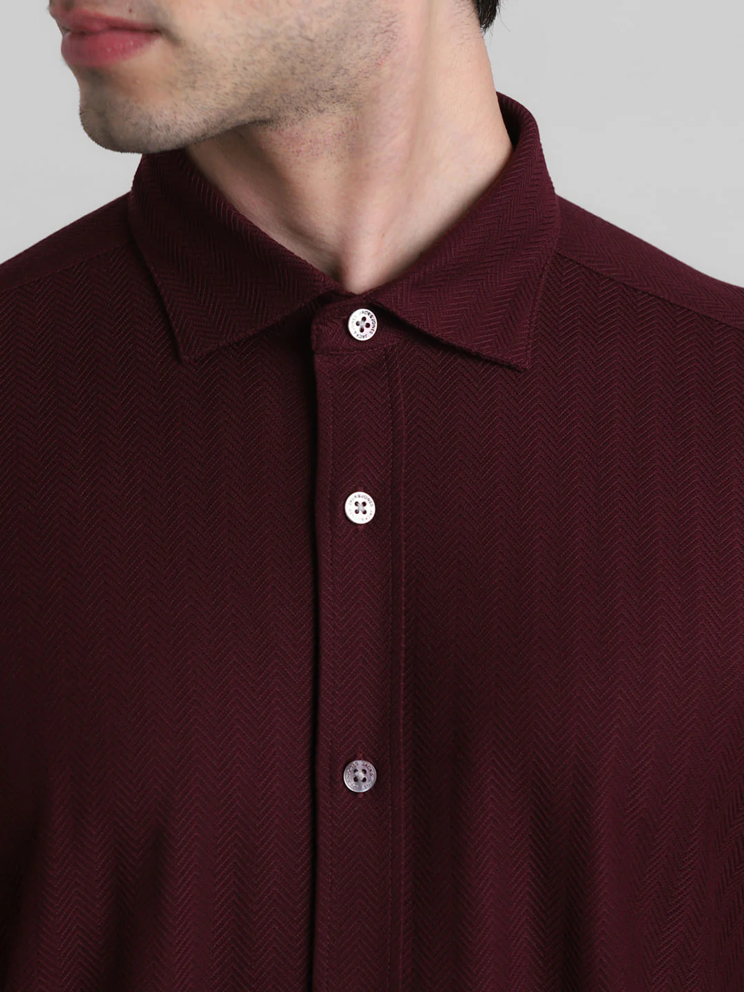 Maroon Chevron Print Knitted Shirt - Image 5