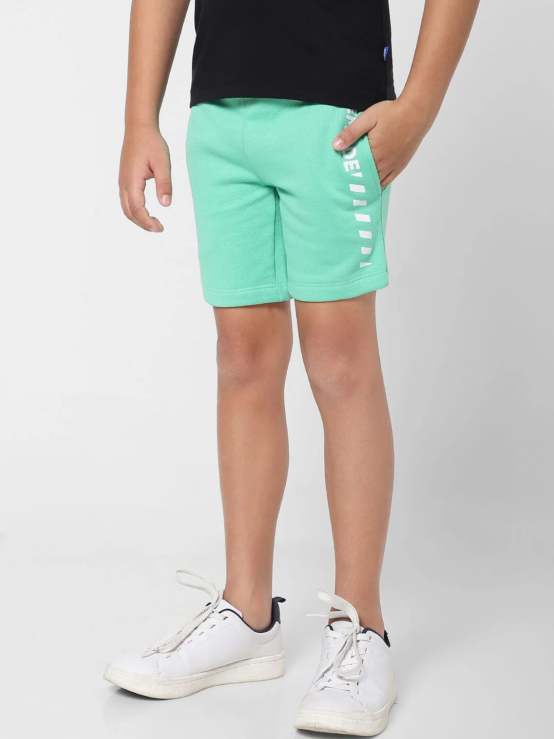 Boys Green Mid Rise Text Print Sweatshorts - Image 3