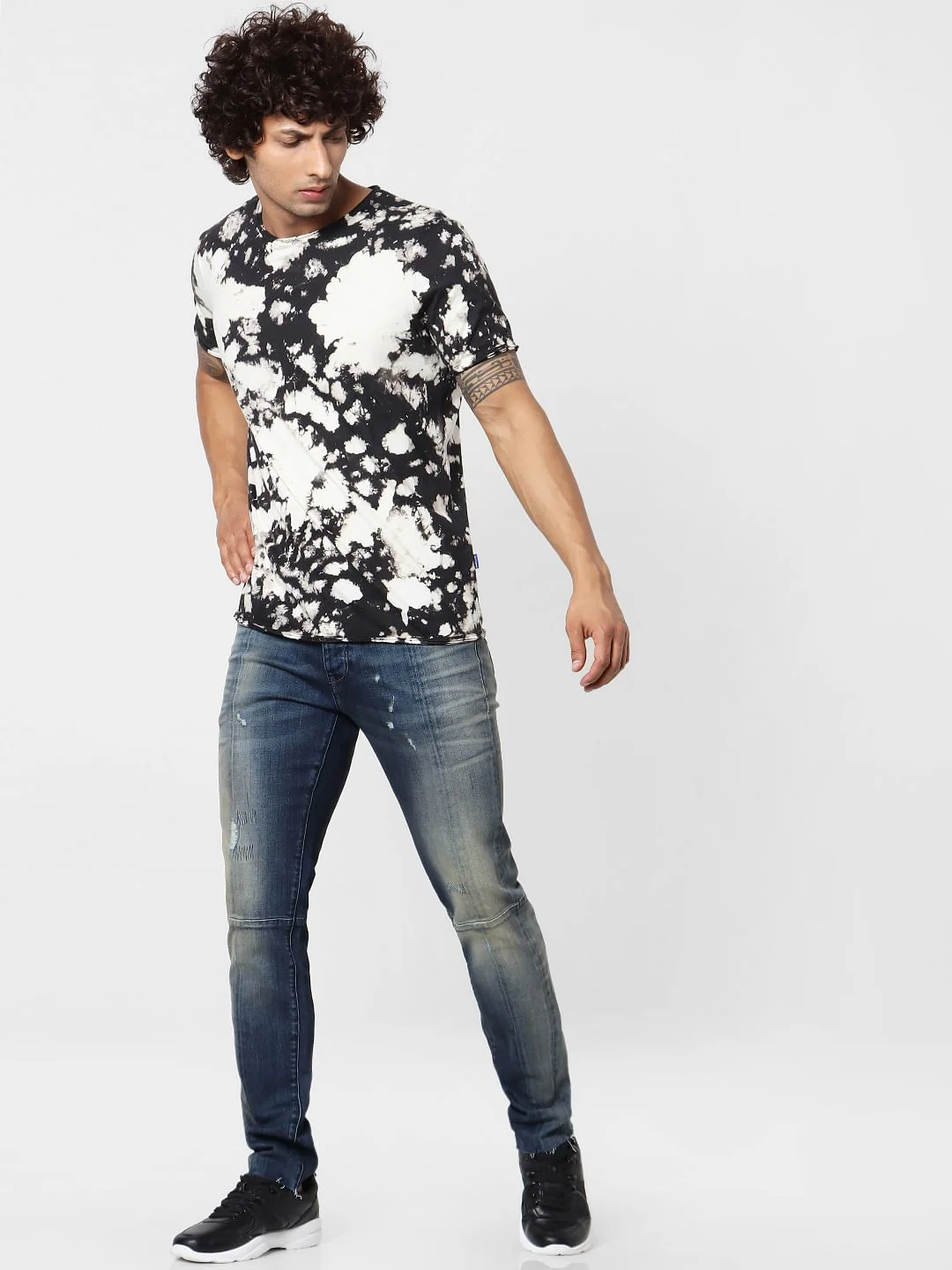 Black Tie Dye Crew Neck T-shirt - Image 6