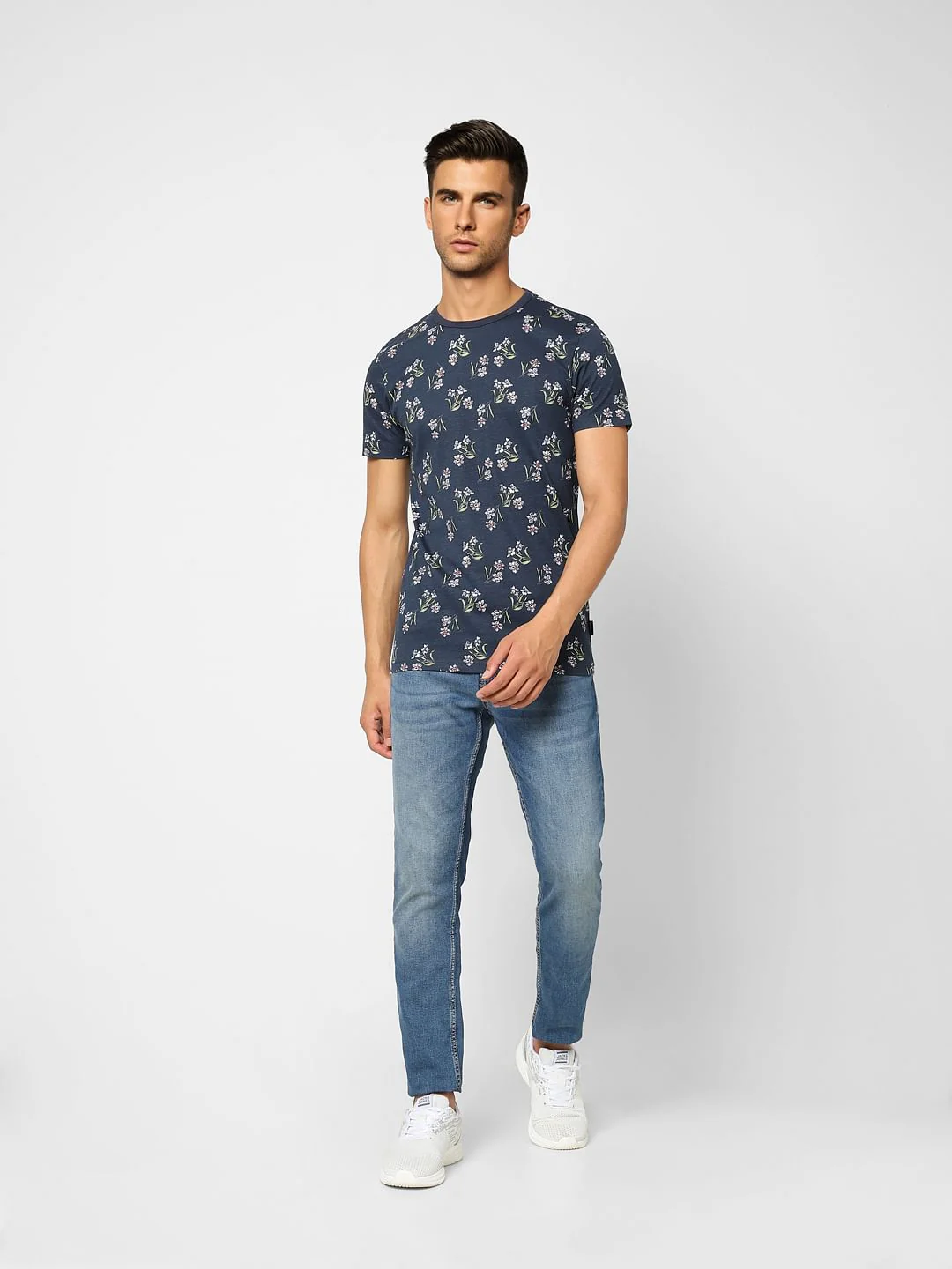 Blue Floral Crew Neck T-shirt - Image 6