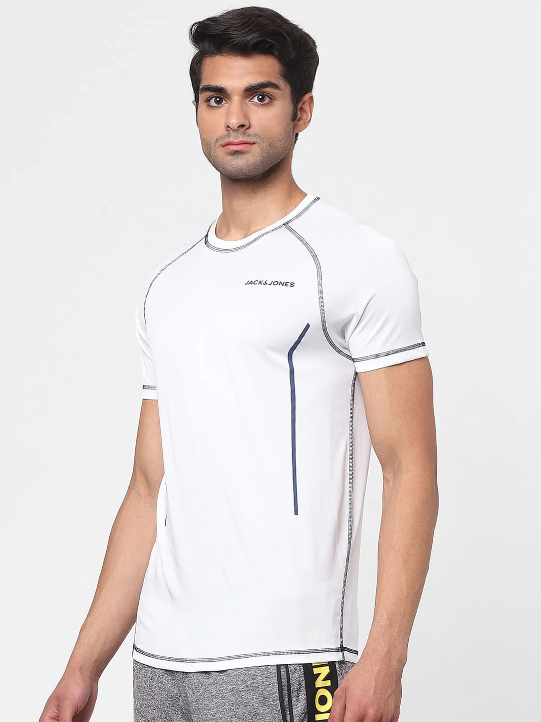White Crew Neck Gym T-shirt - Image 3