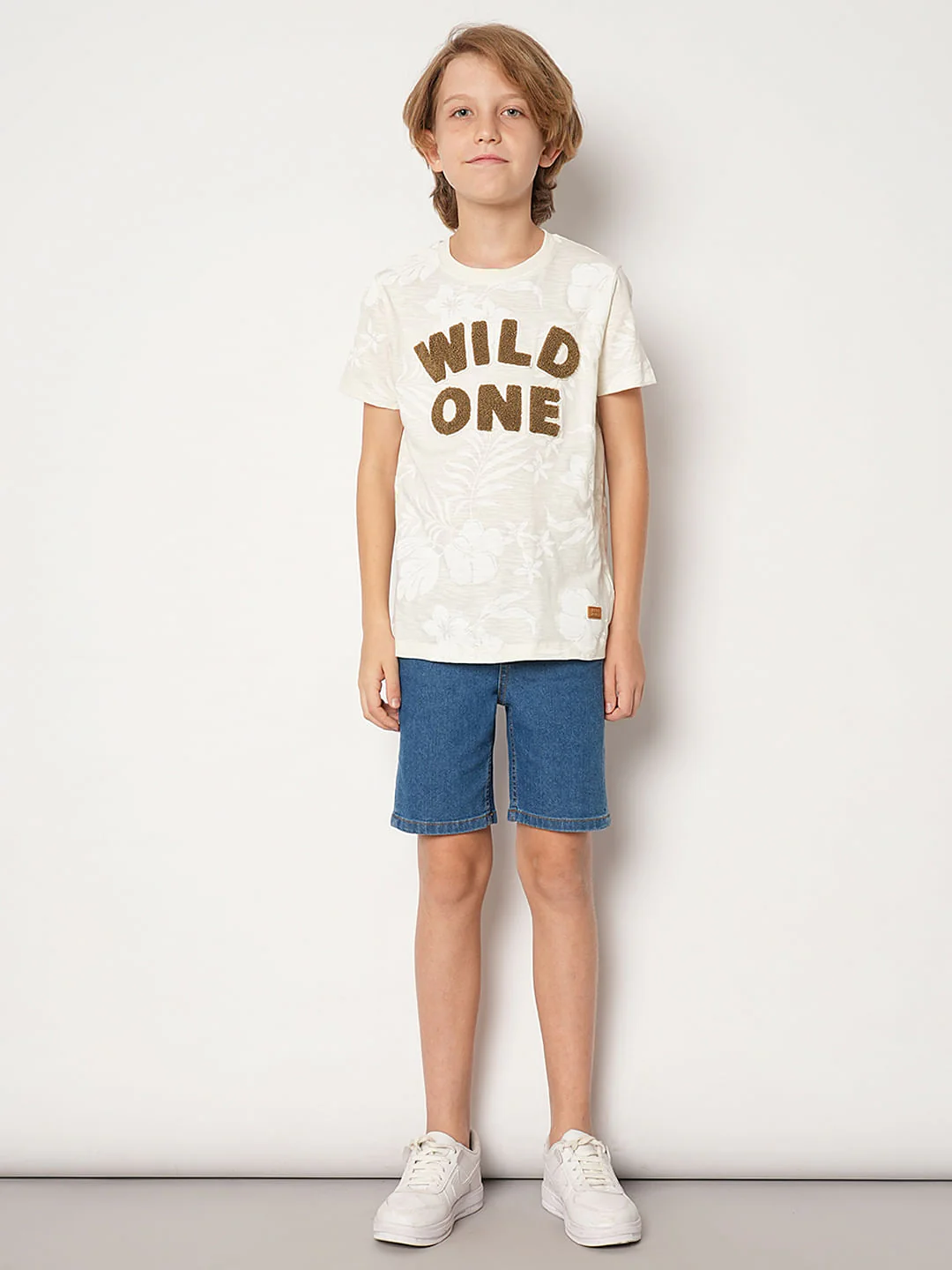 Blue Mid Rise Denim Shorts - Image 5