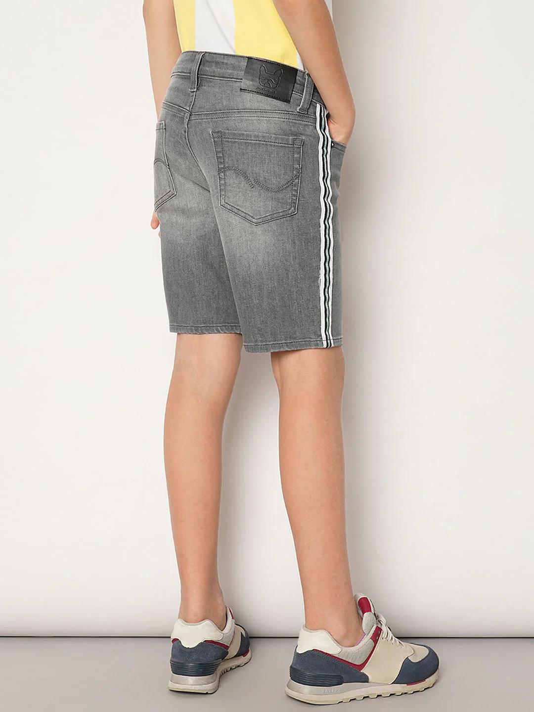 Grey Mid Rise Denim Shorts - Image 4