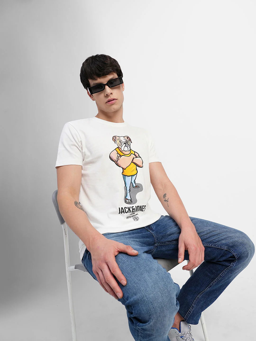 White Graphic Print Crew Neck T-shirt