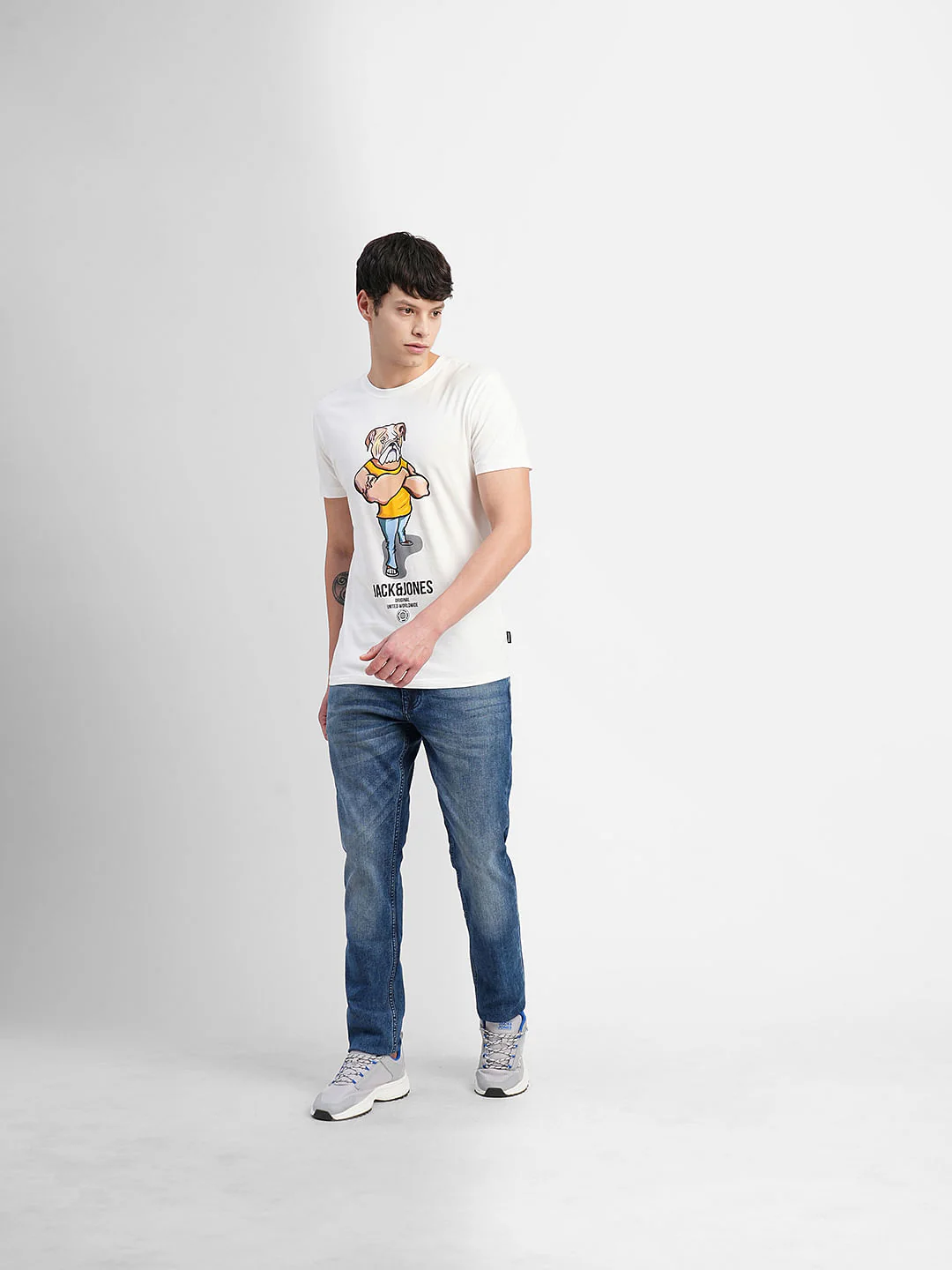 White Graphic Print Crew Neck T-shirt - Image 6