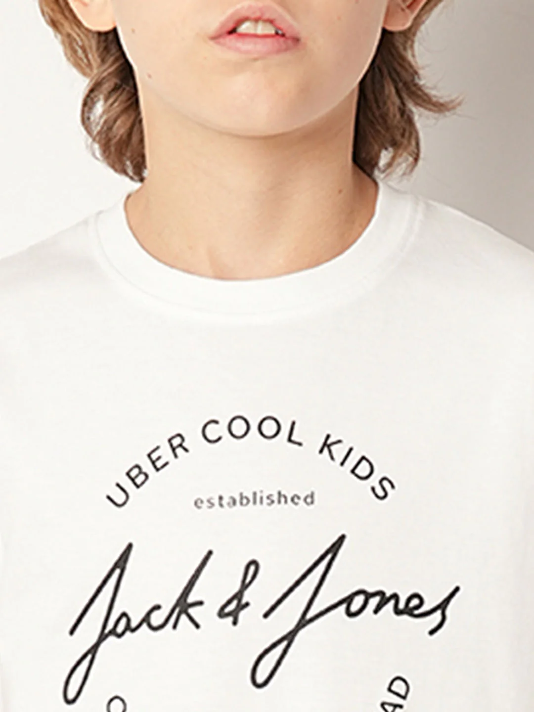 White Logo Print T-shirt - Image 6