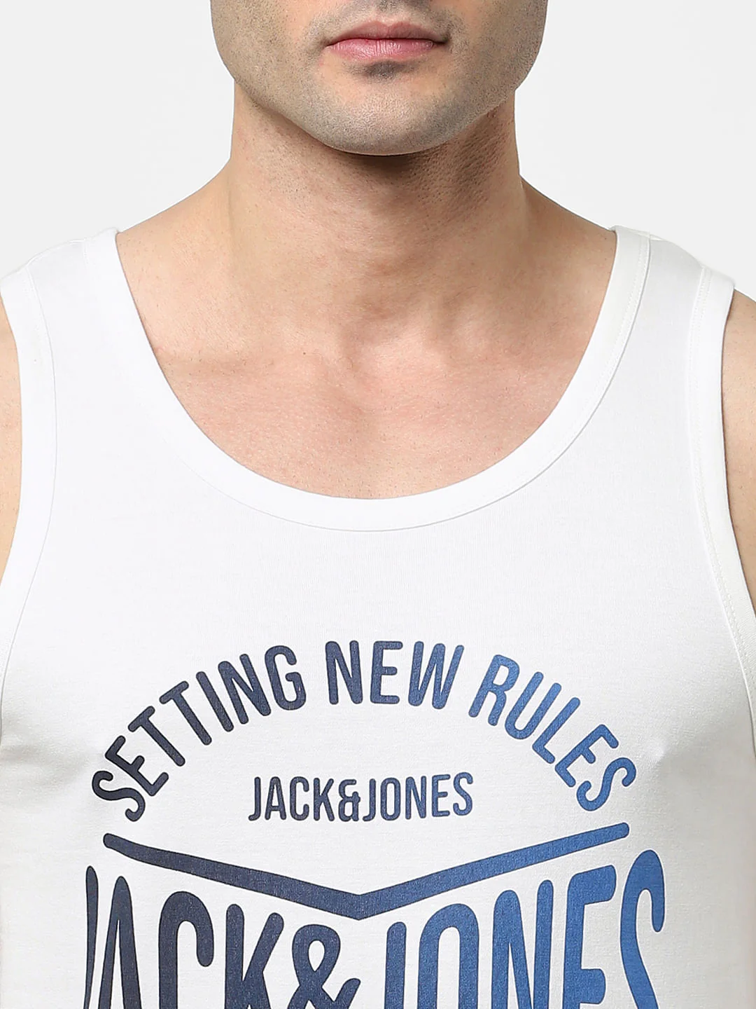 White Logo Print Fashion Vest - Image 5