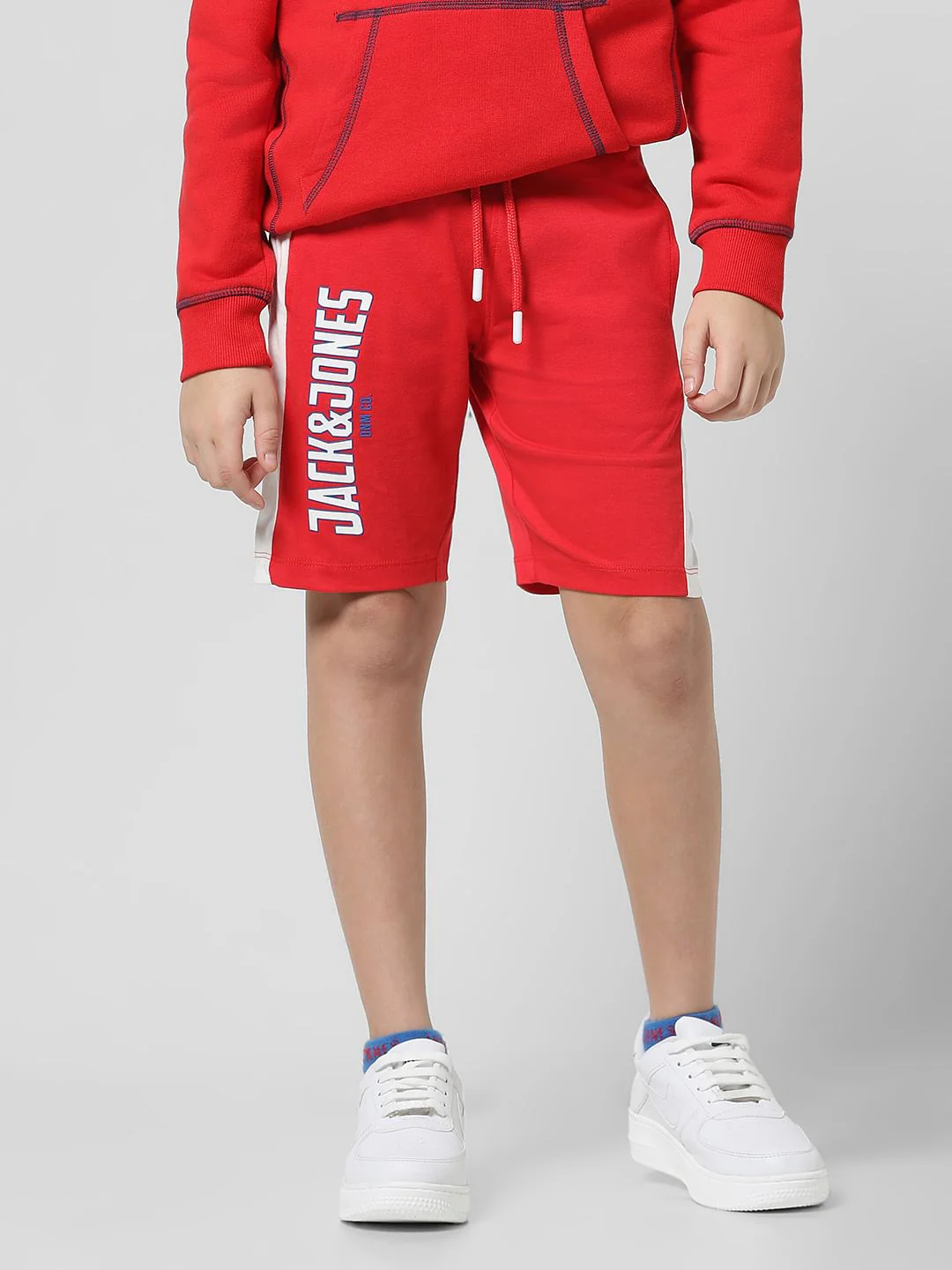 Red Mid Rise Colourblocked Shorts - Image 2
