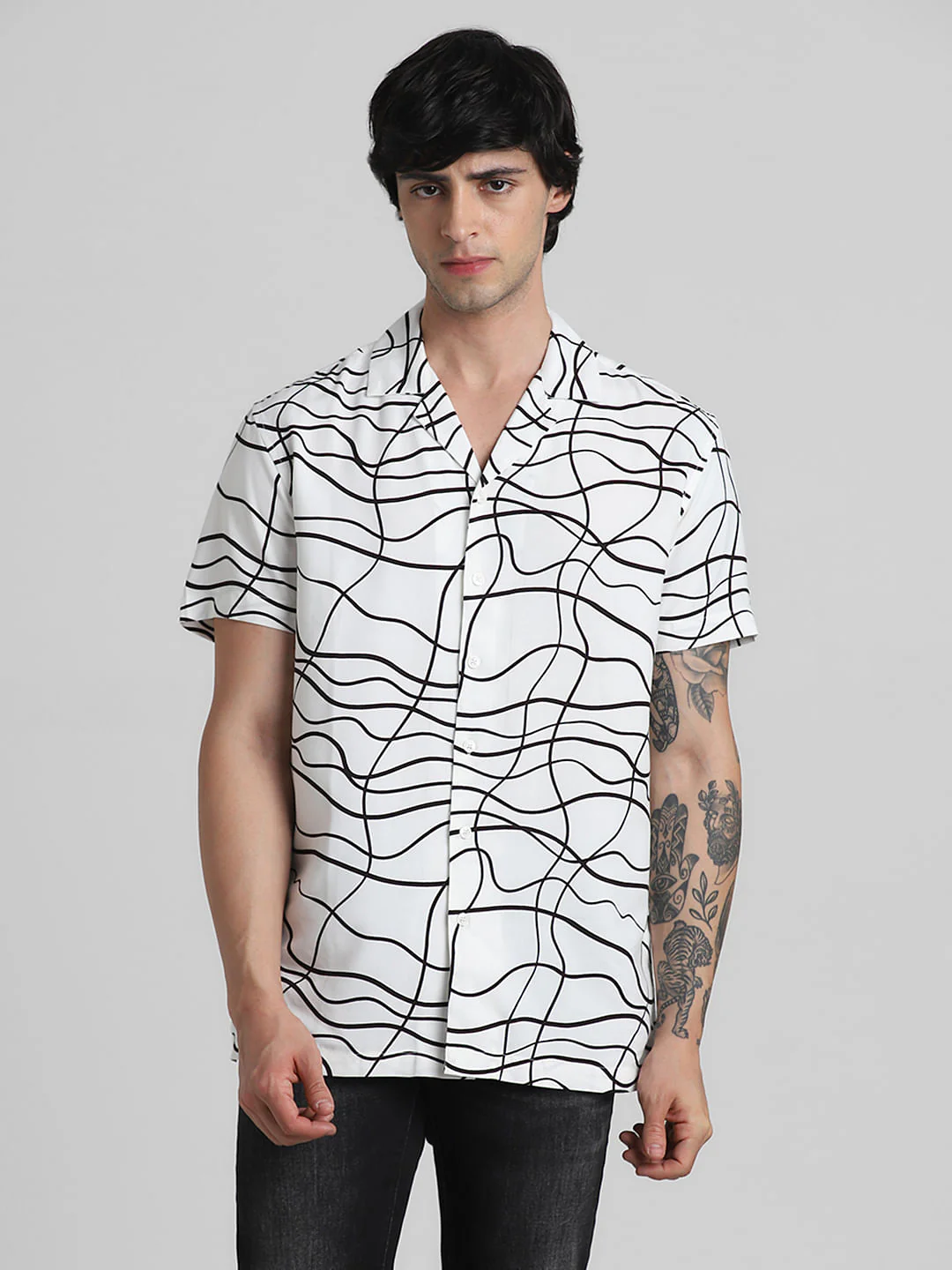 White Abstract Print Short Sleeves Shirt - Image 2