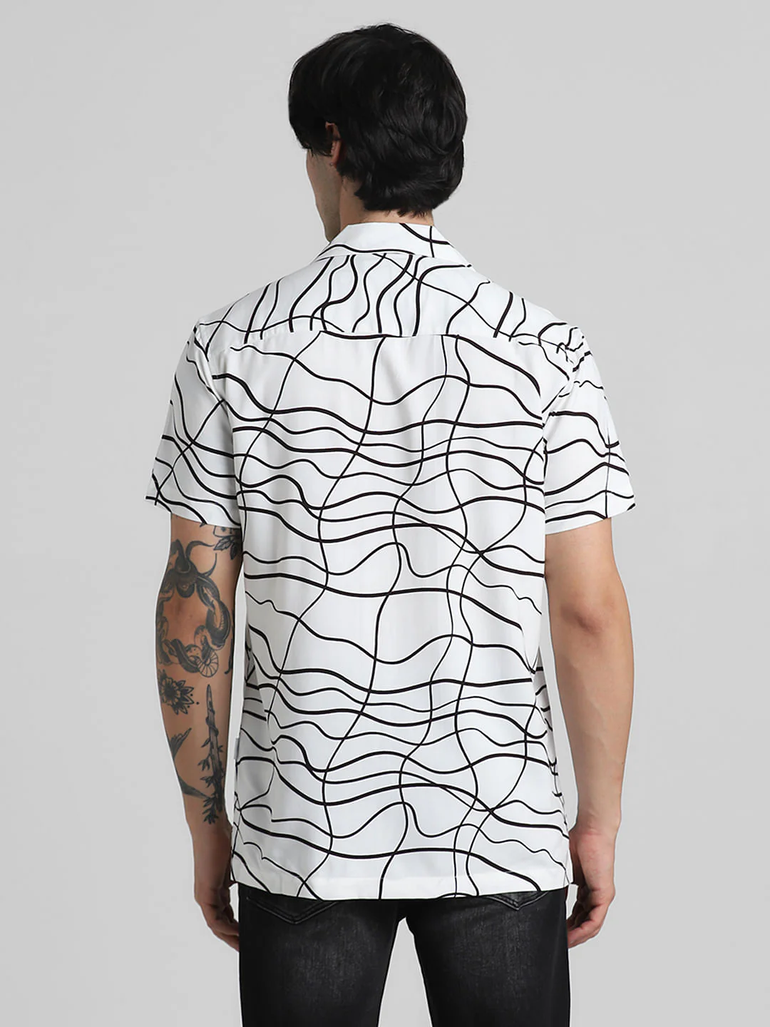 White Abstract Print Short Sleeves Shirt - Image 4