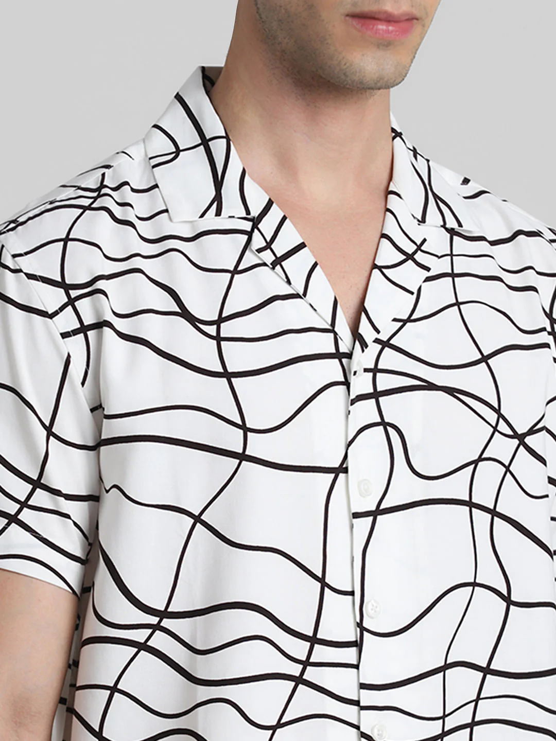 White Abstract Print Short Sleeves Shirt - Image 5