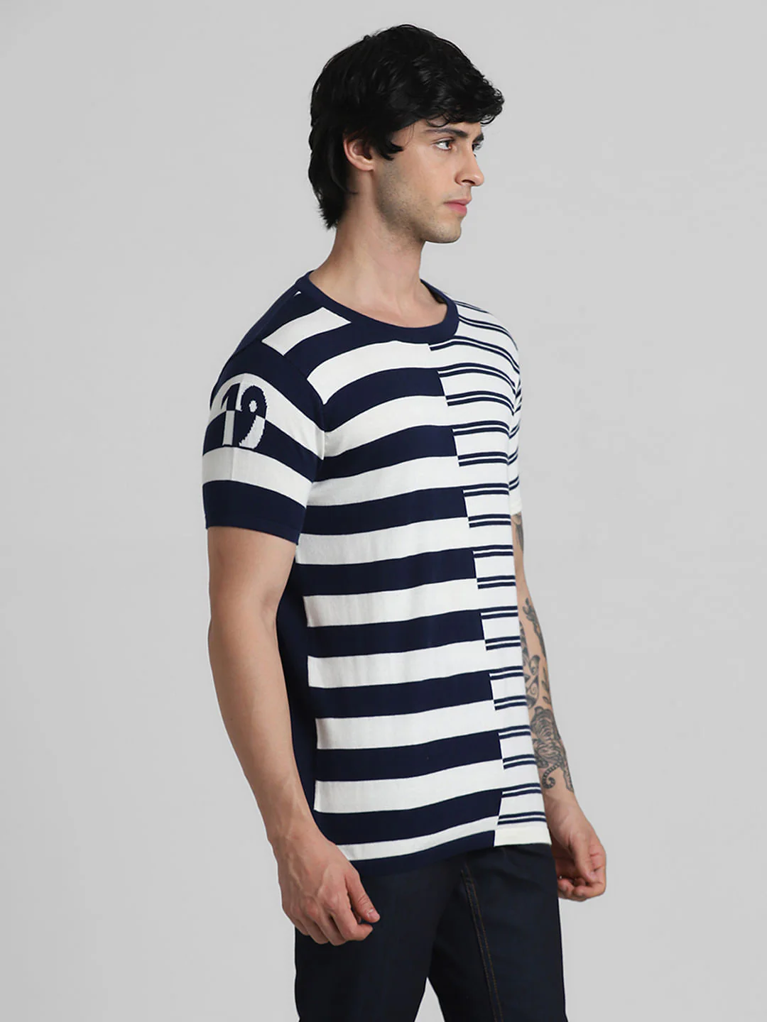 White & Blue Printed T-shirt - Image 3
