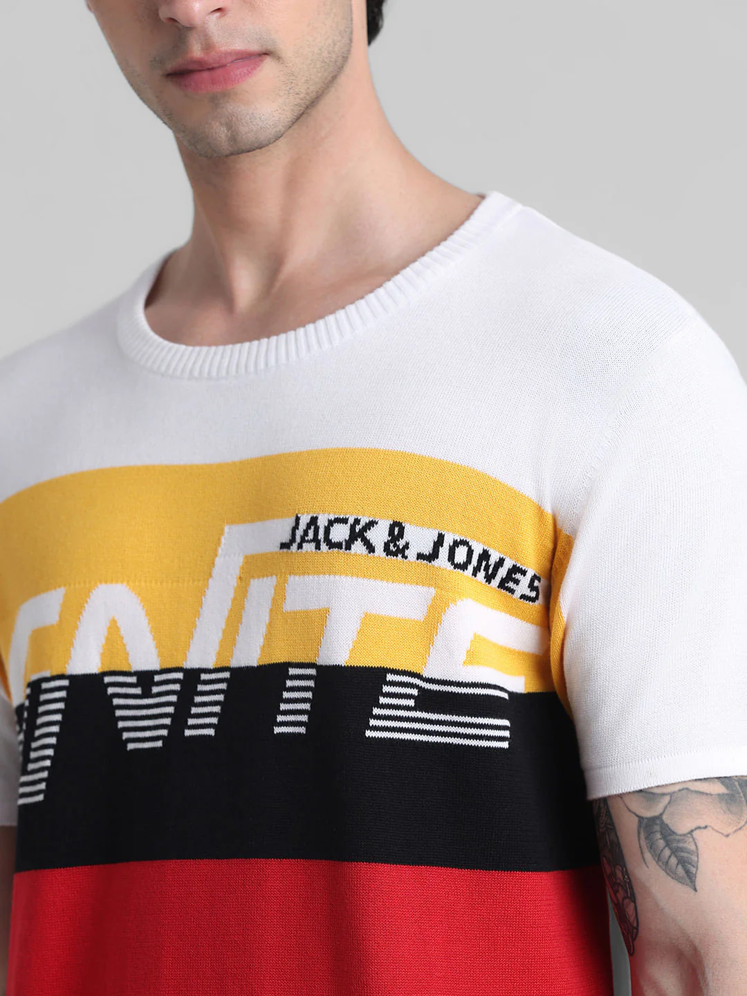 Red Colourblocked Knitted T-shirt - Image 5