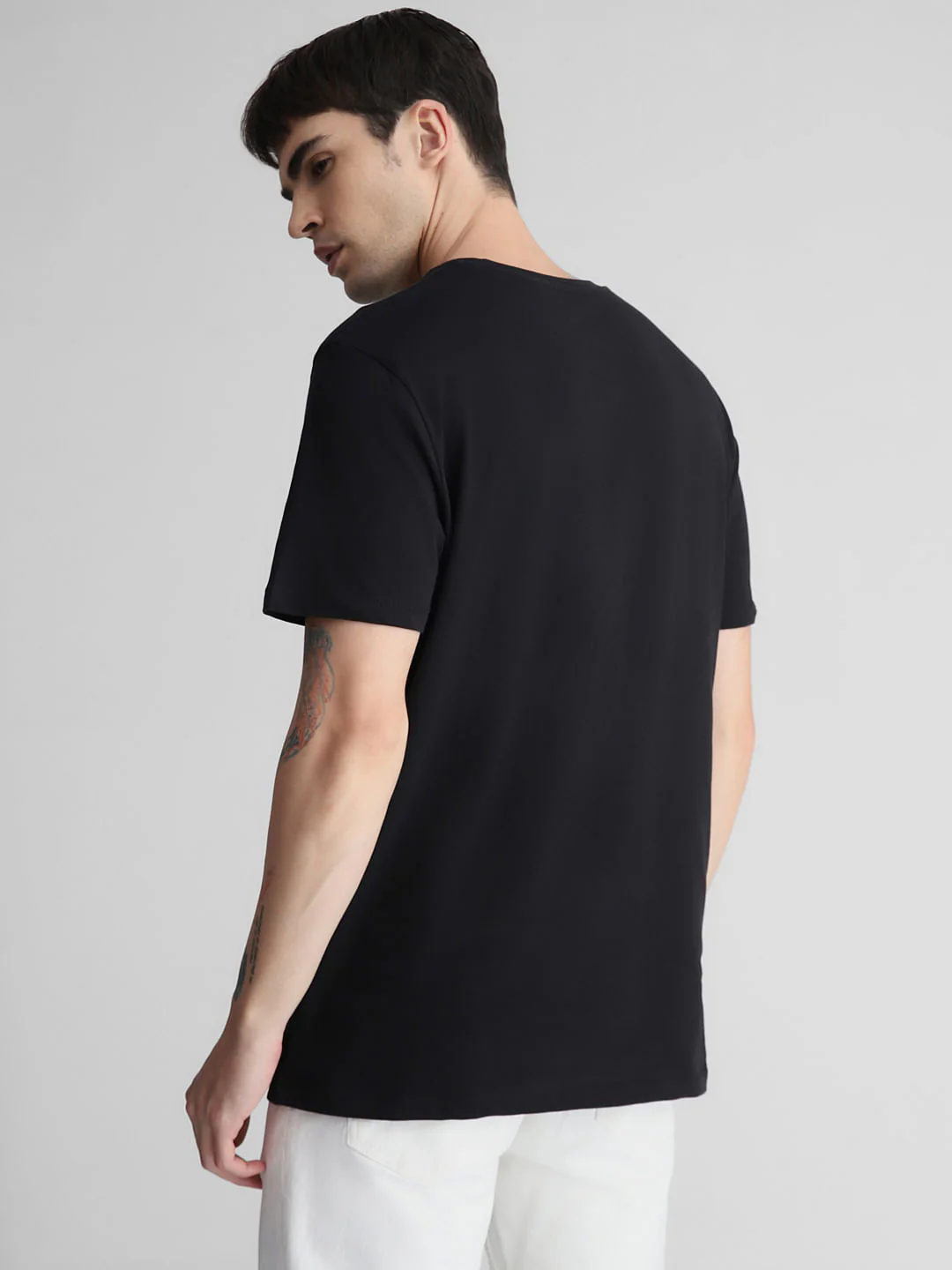 Black Graphic Print Crew Neck T-shirt - Image 4