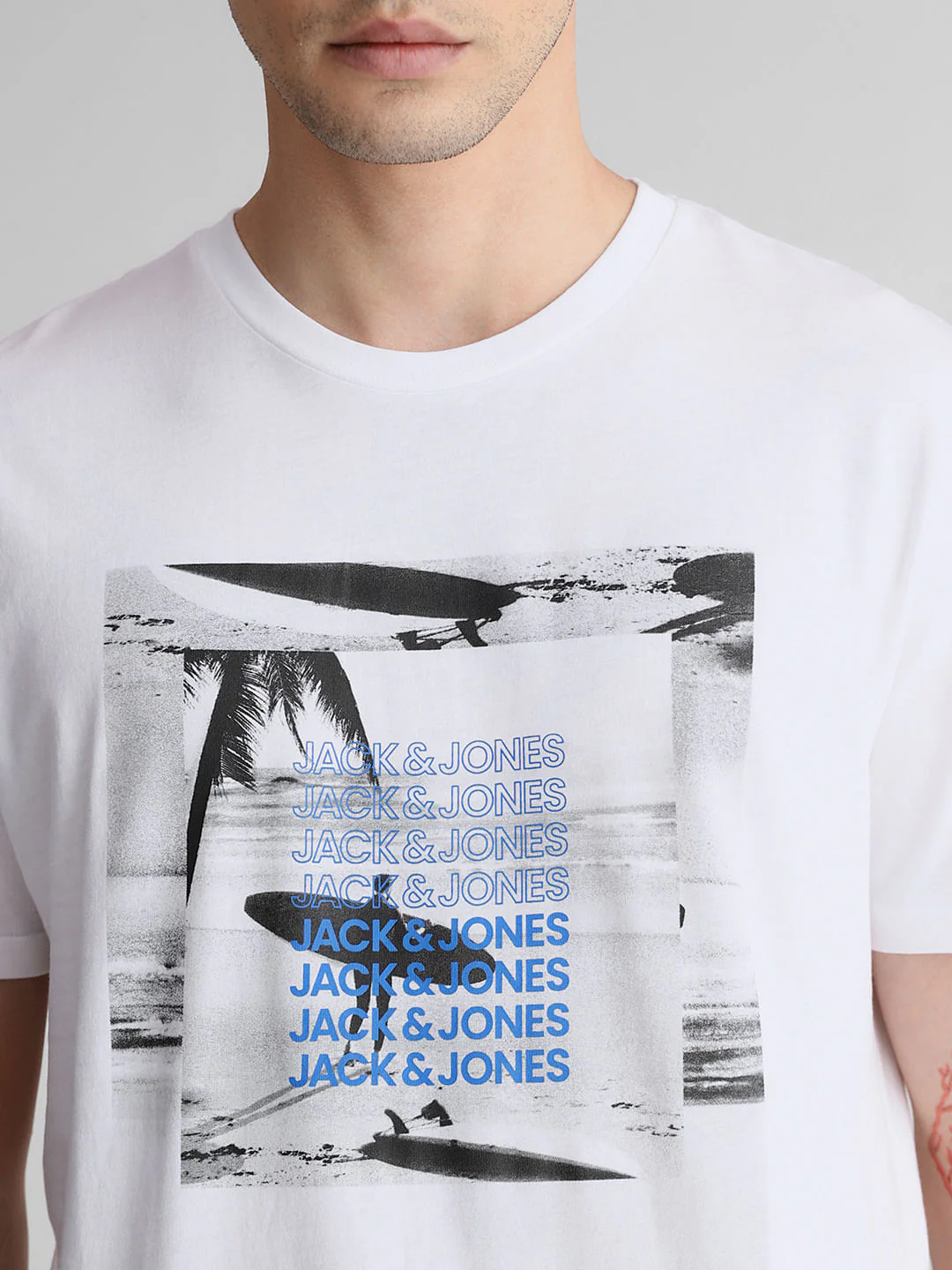 White Graphic Print Crew Neck T-shirt - Image 5