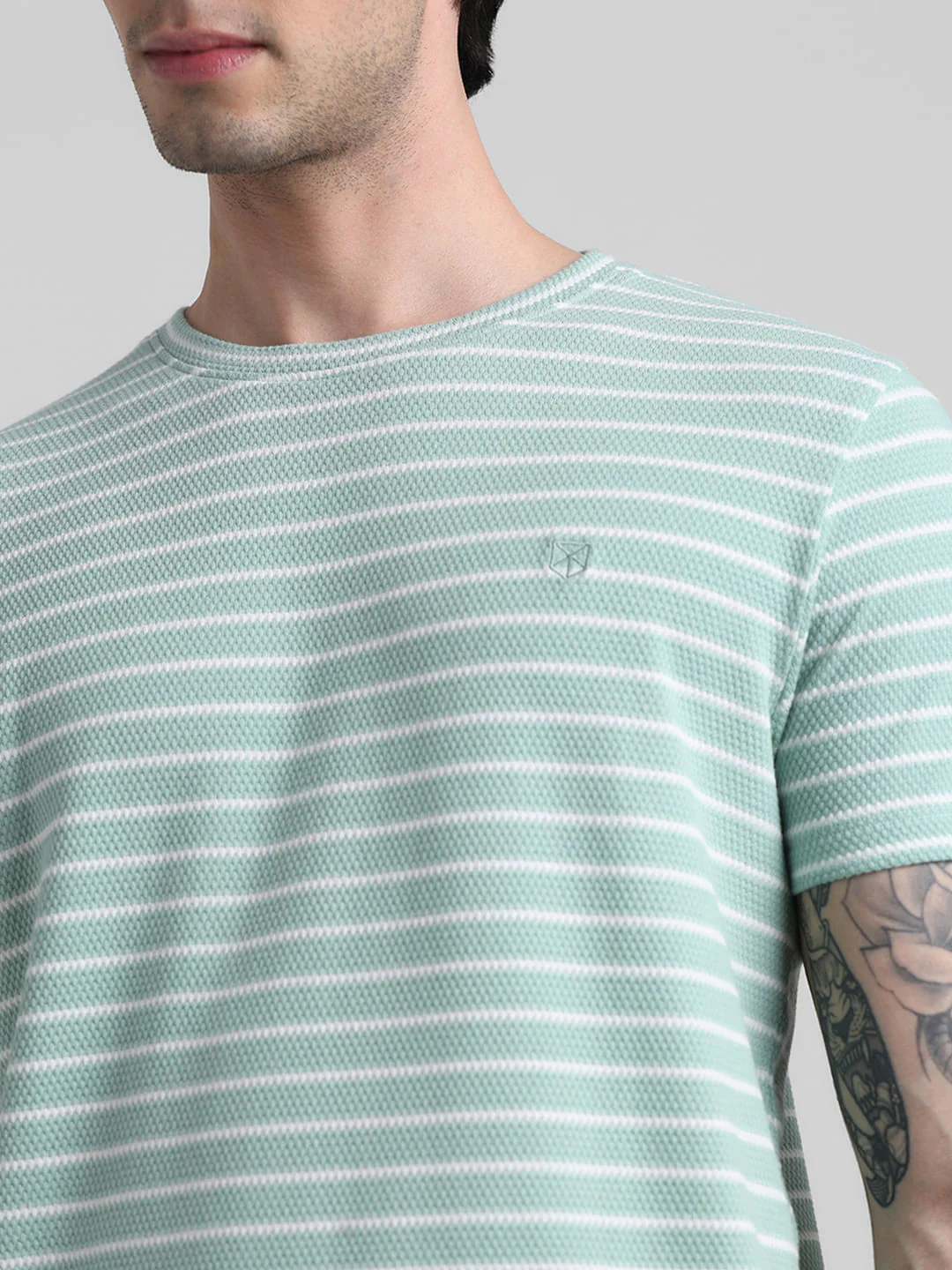 Green Striped Crew Neck T-shirt - Image 5