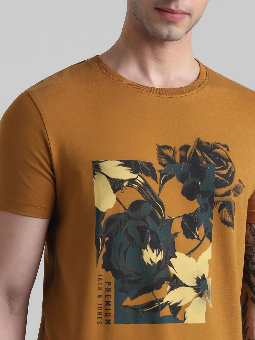 Golden Brown Floral Print T-shirt - Image 5