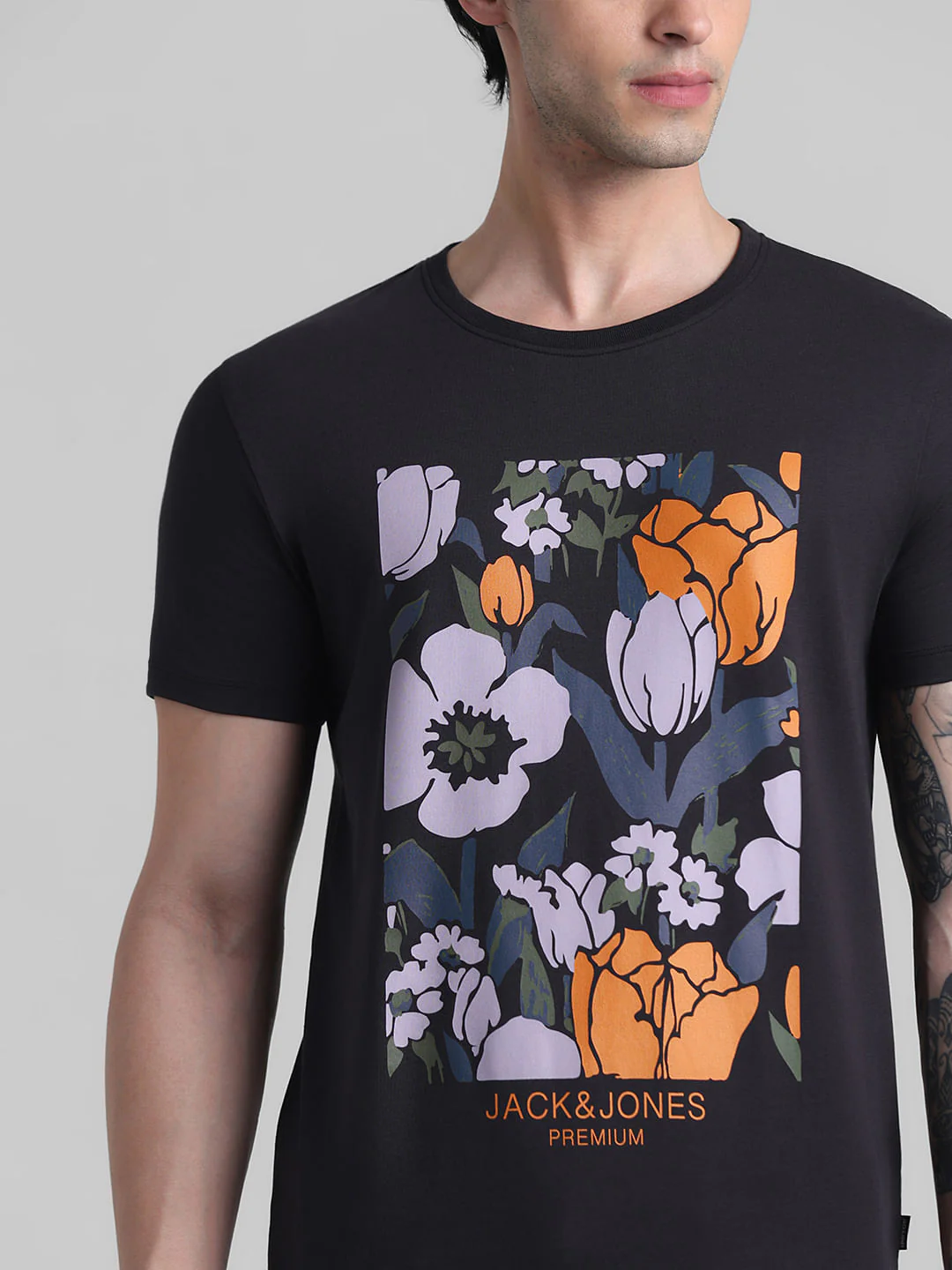 Black Floral Print T-shirt - Image 5