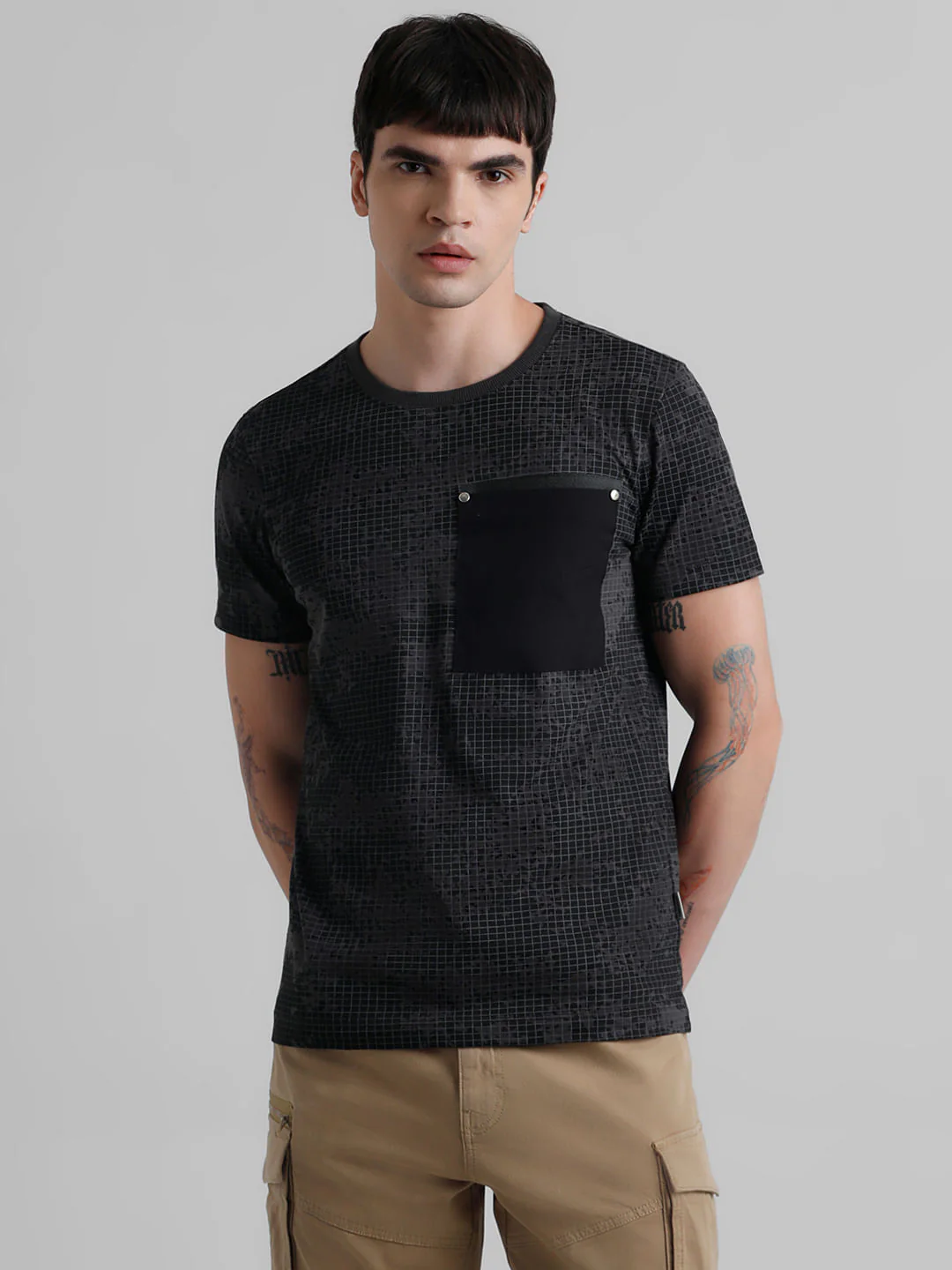 Black Printed Patch Pocket T-shirt - Image 2