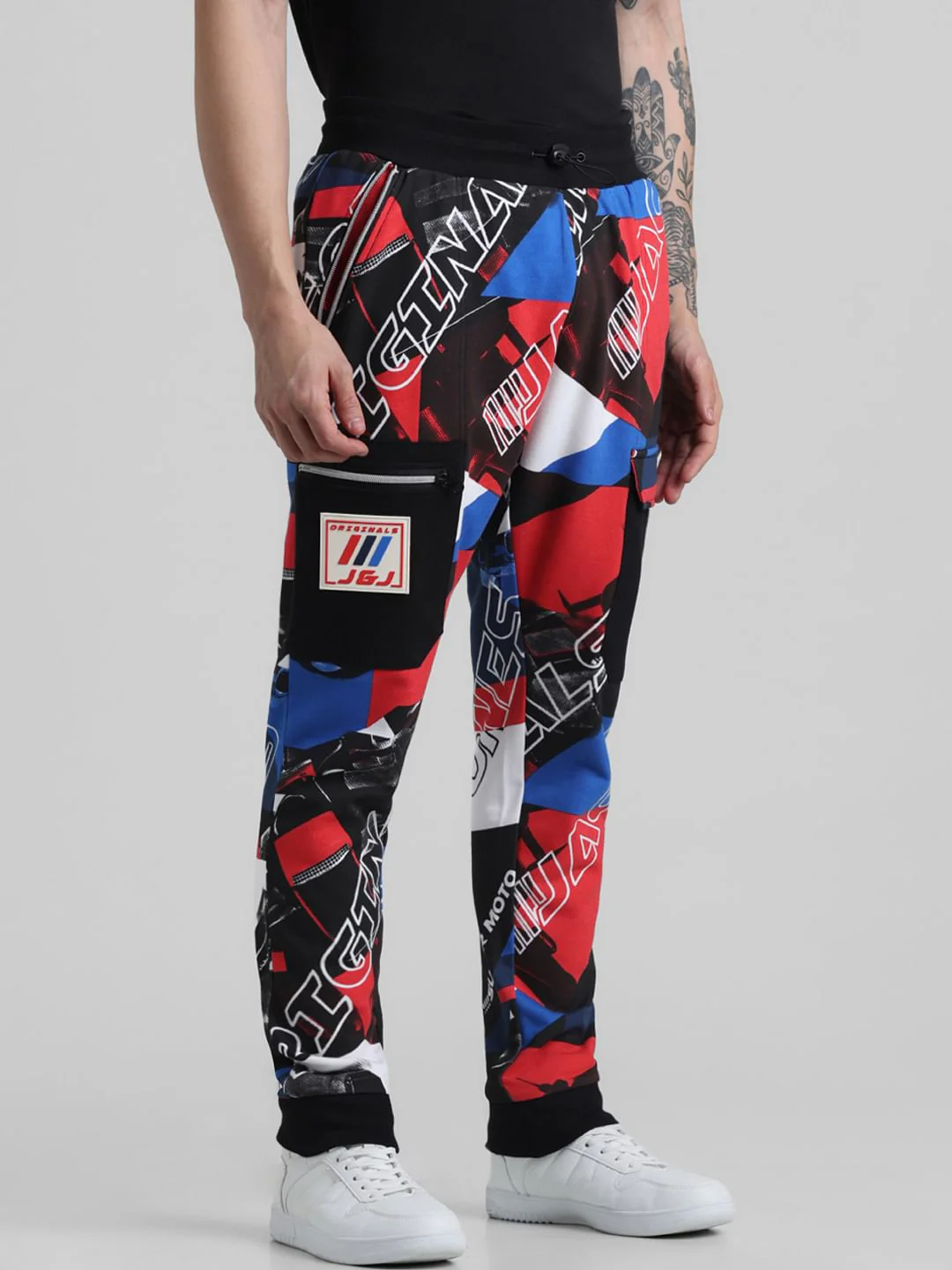 URBAN RACERS by Jack & Jones Black Mid Rise Printed Sweatpants - Image 2