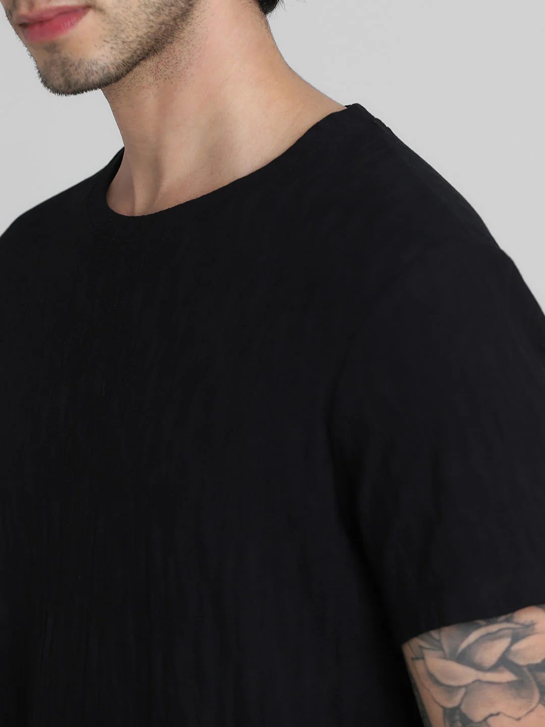 Black Jacquard Crew Neck T-shirt - Image 5